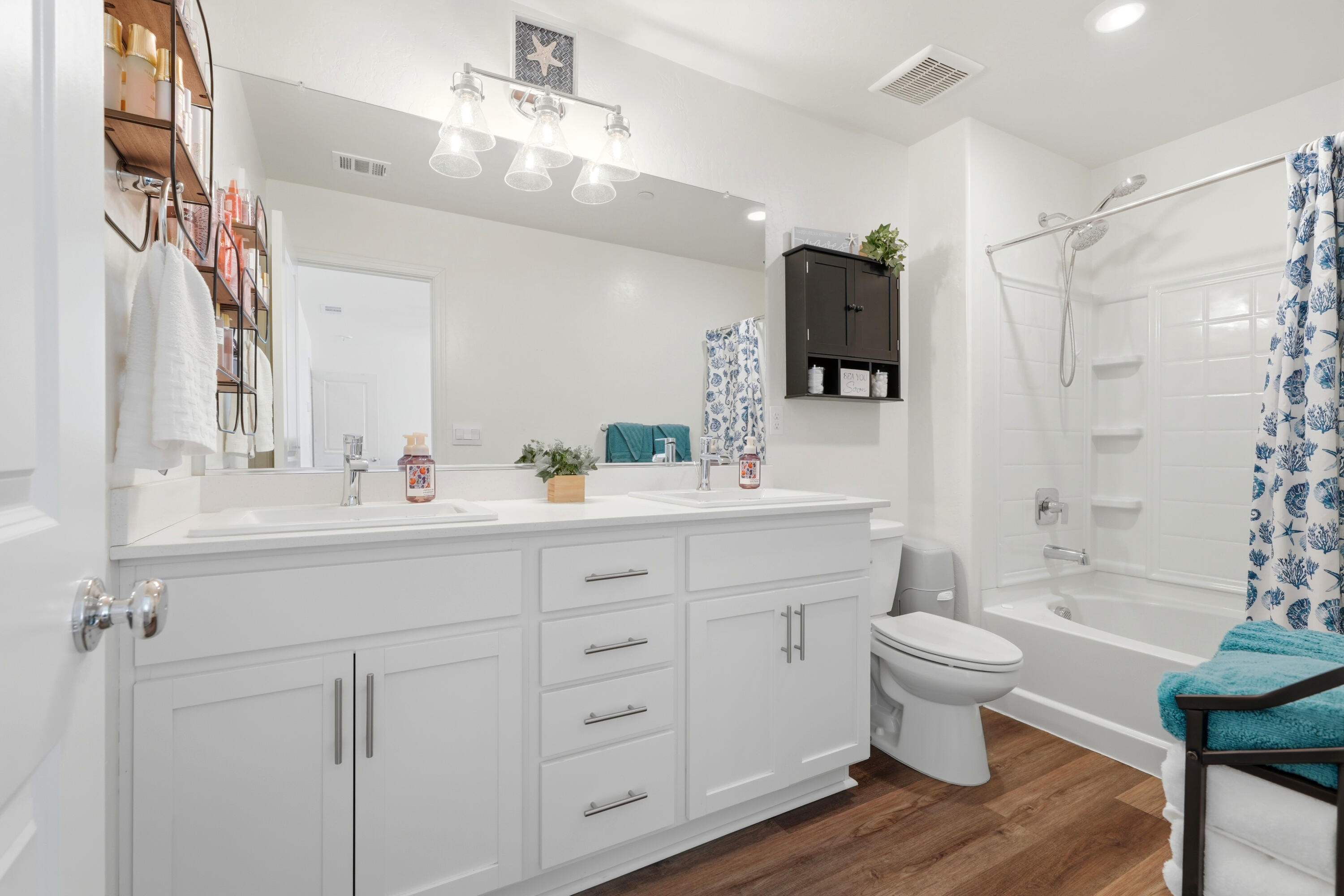 401 River St, Tulare, CA 93274