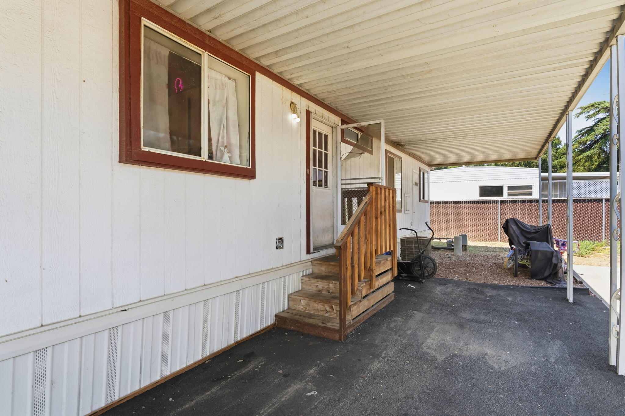 26814 S Mooney Blvd #B50, Visalia, CA 93277