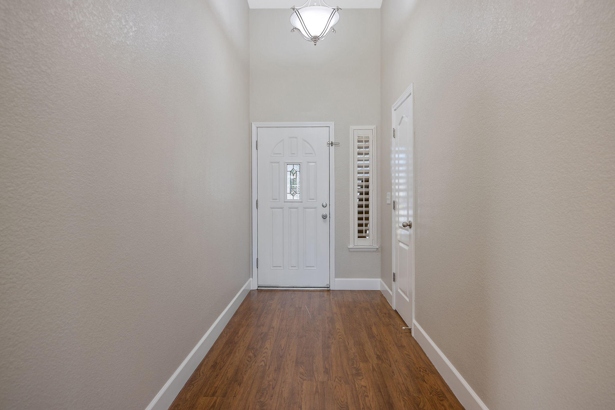 5048 W Wren Ave, Visalia, CA 93291