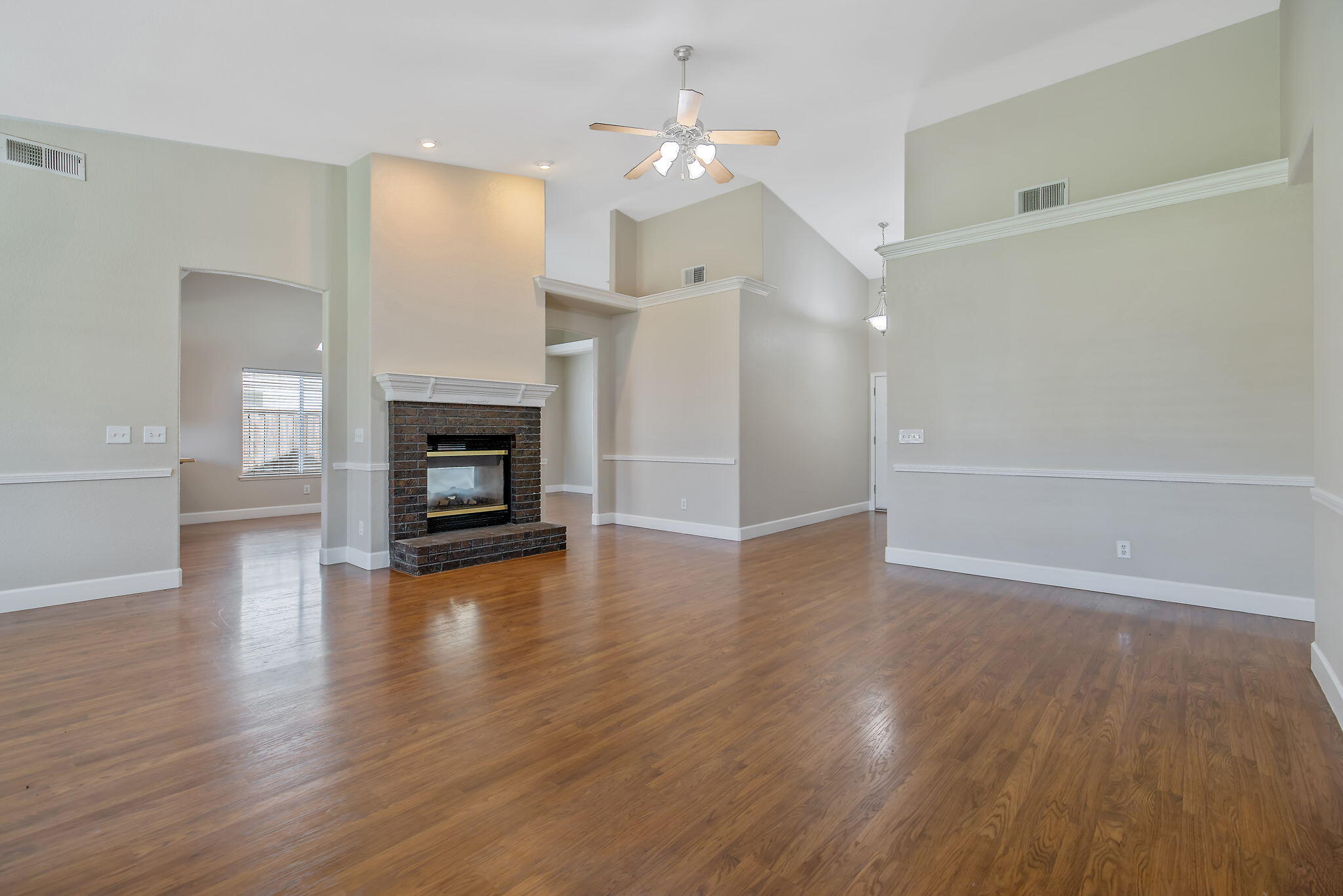 5048 W Wren Ave, Visalia, CA 93291