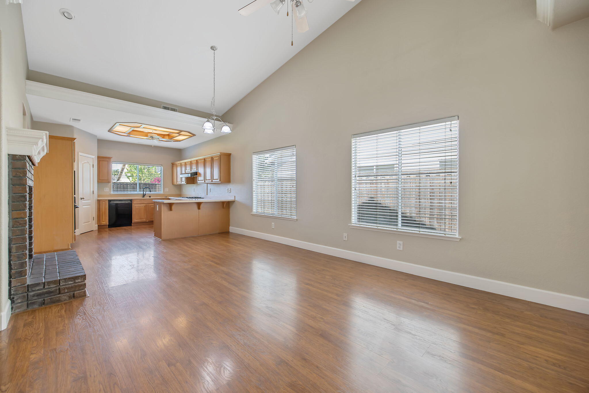 5048 W Wren Ave, Visalia, CA 93291