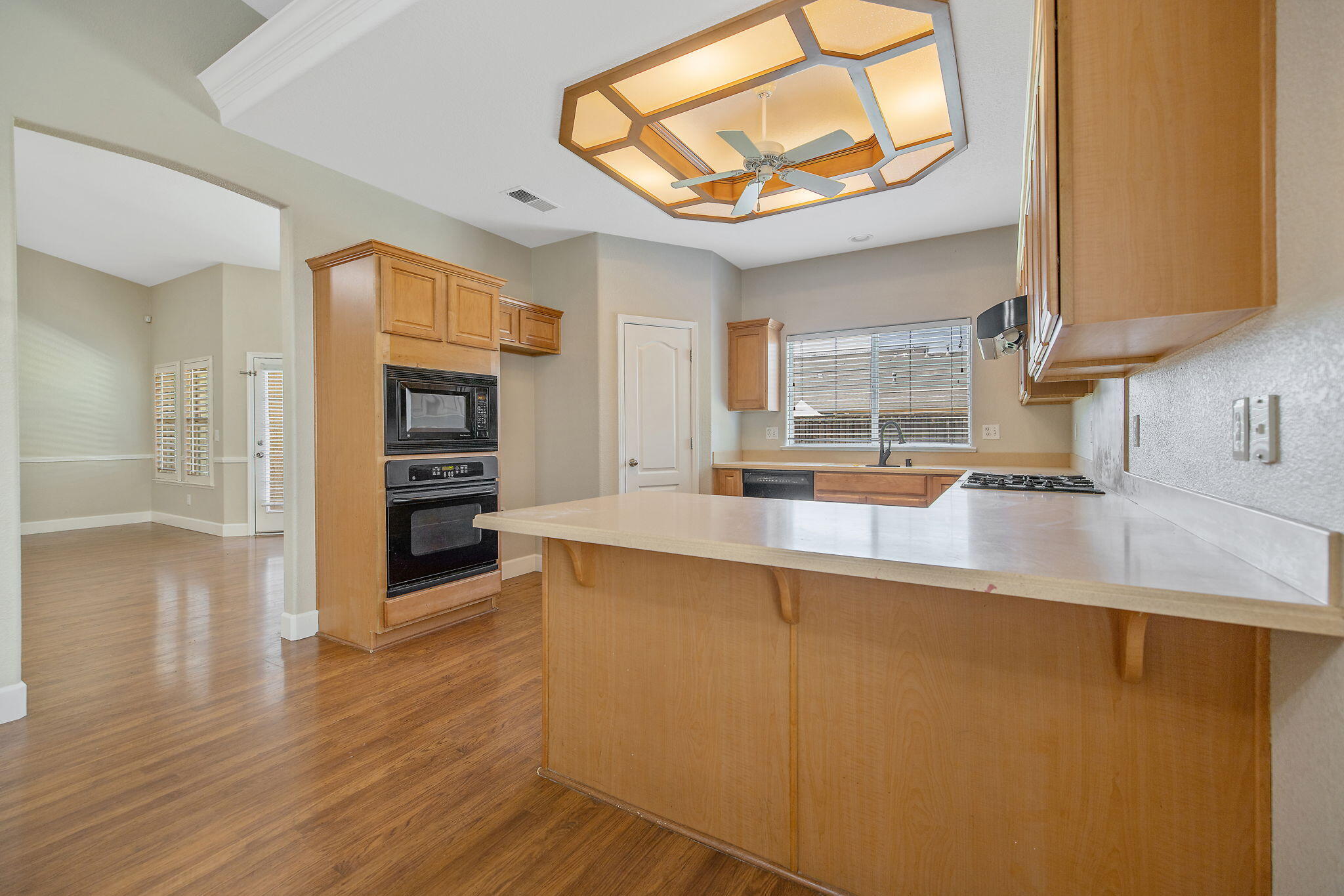 5048 W Wren Ave, Visalia, CA 93291