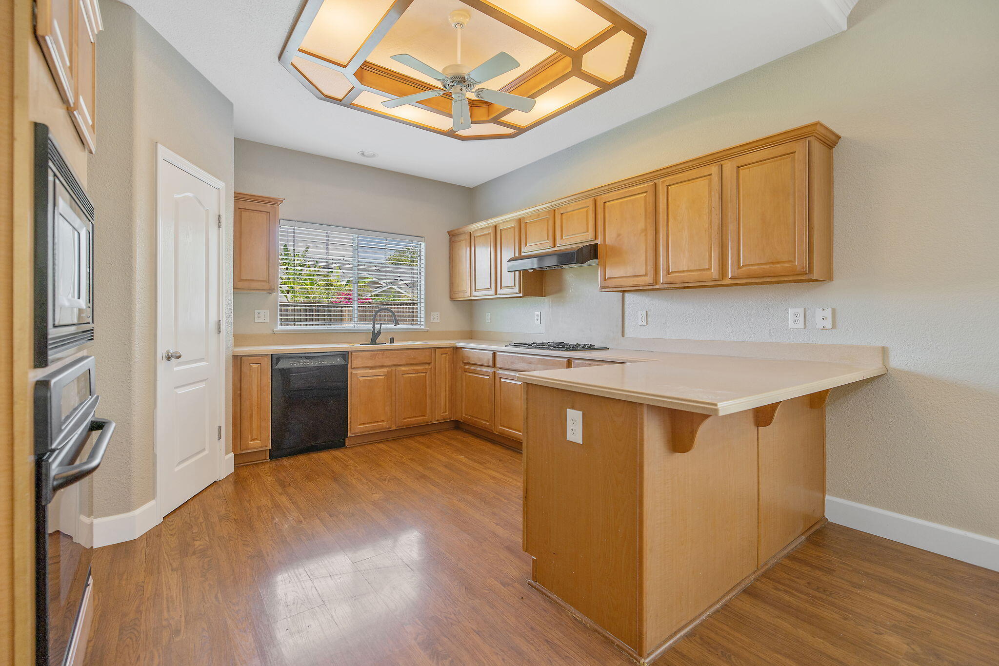 5048 W Wren Ave, Visalia, CA 93291