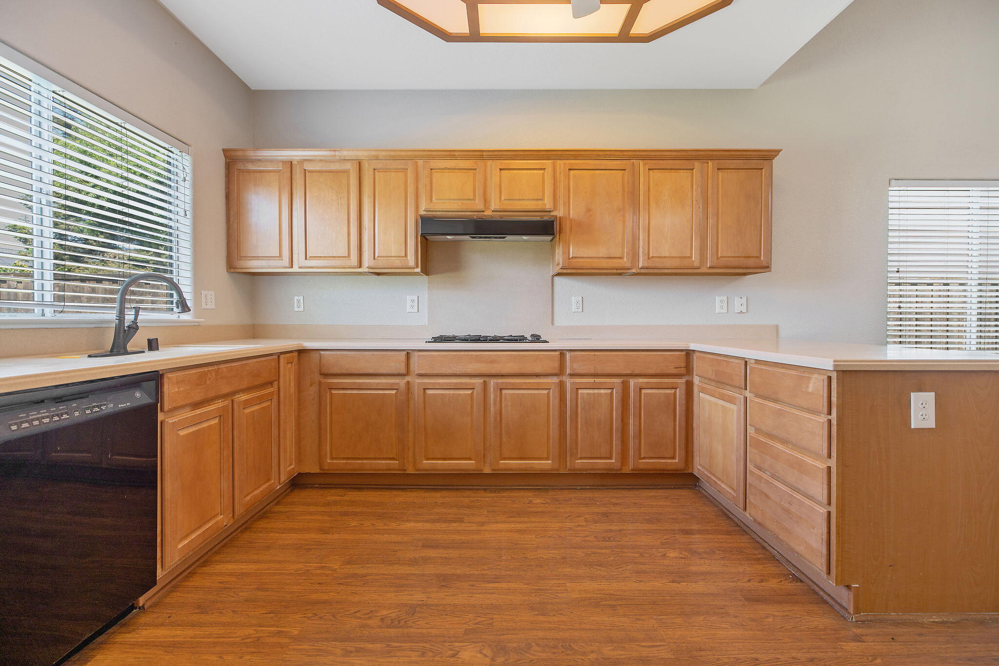 5048 W Wren Ave, Visalia, CA 93291