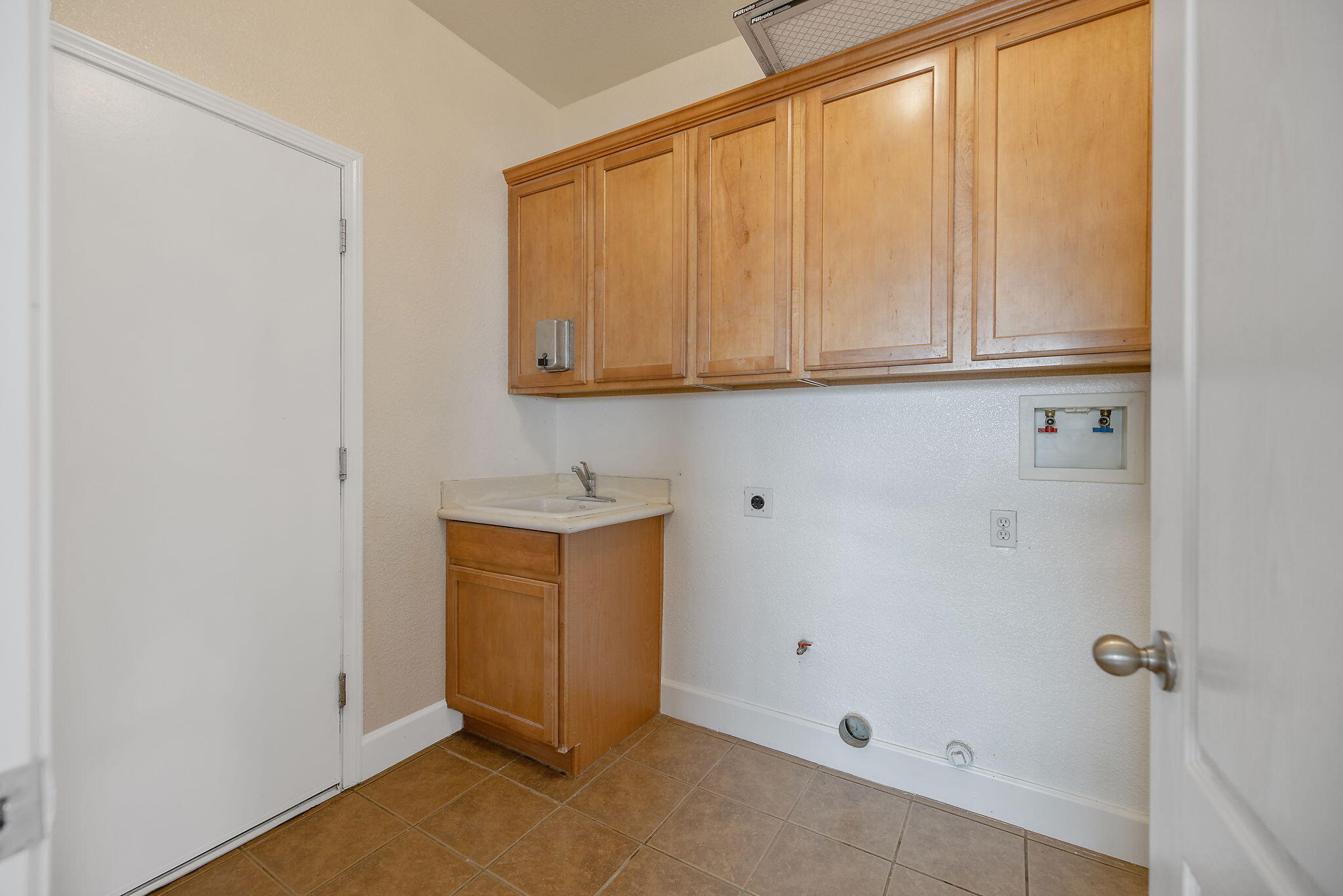 5048 W Wren Ave, Visalia, CA 93291