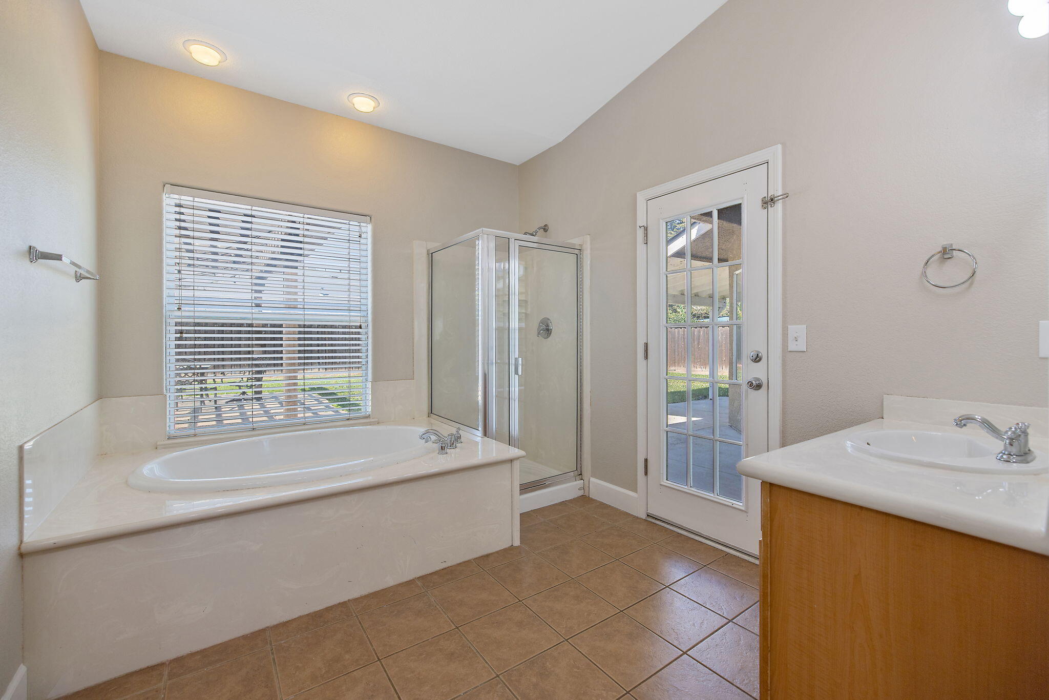 5048 W Wren Ave, Visalia, CA 93291