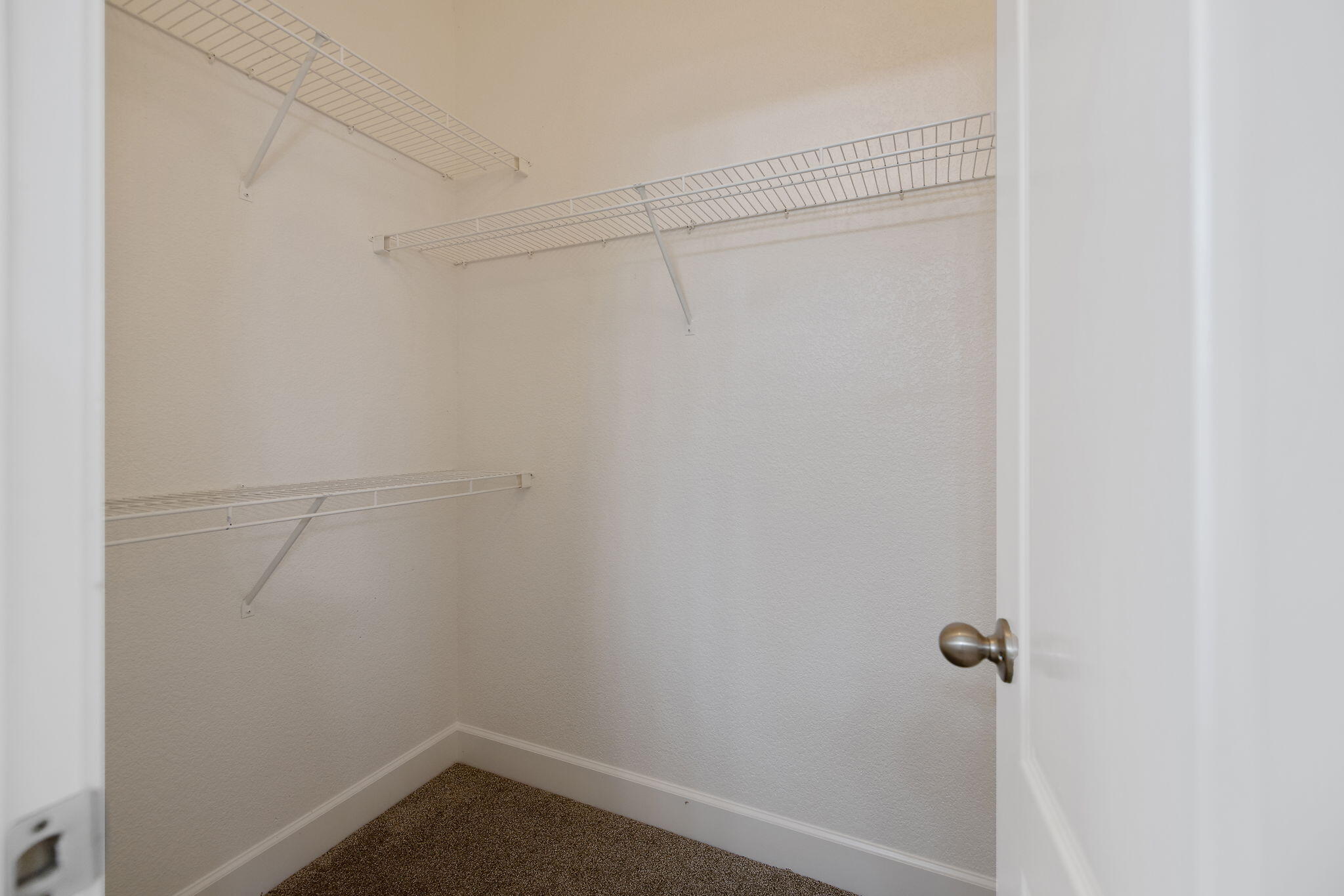 5048 W Wren Ave, Visalia, CA 93291