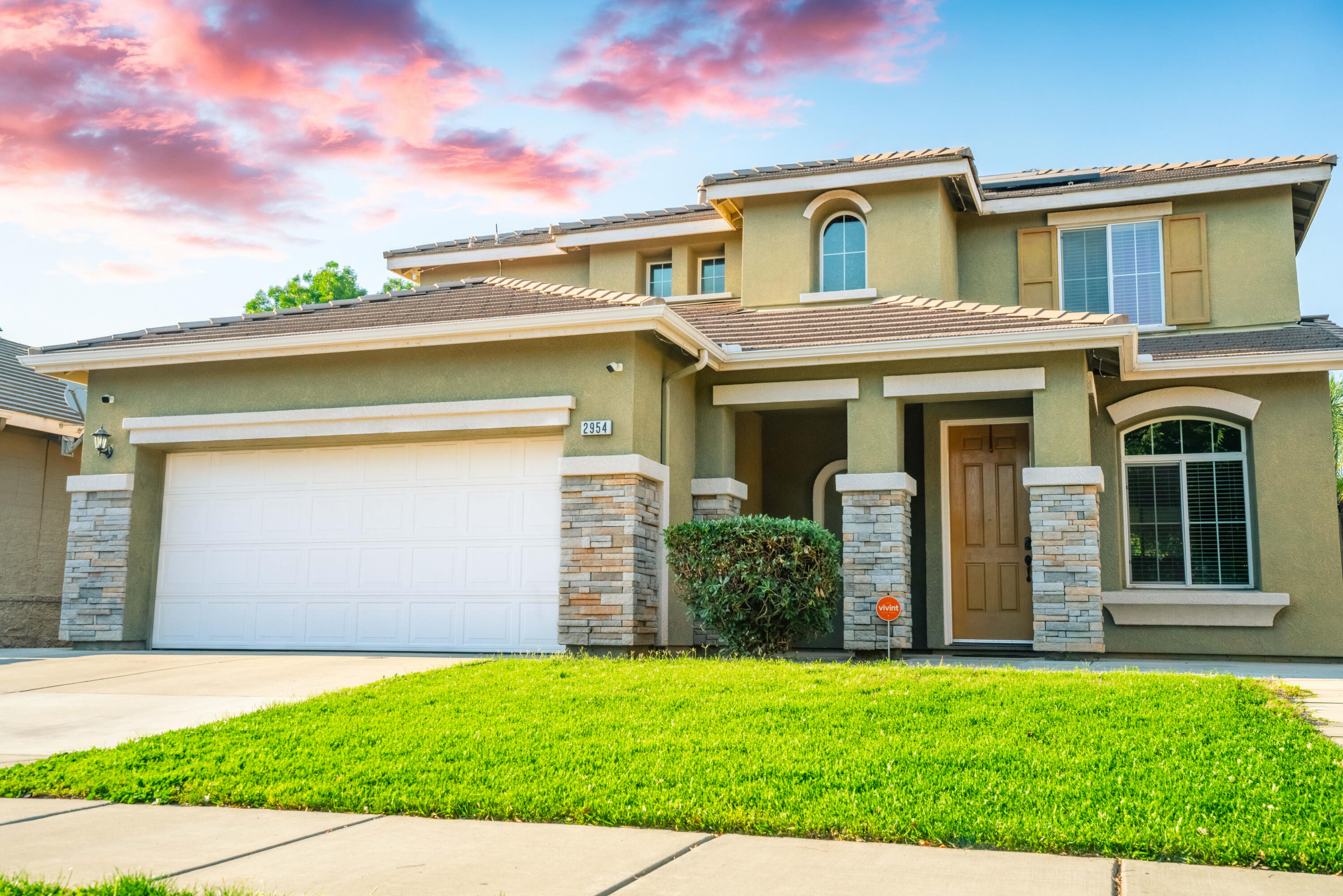 2954 W Delta Ave, Visalia, CA 93291
