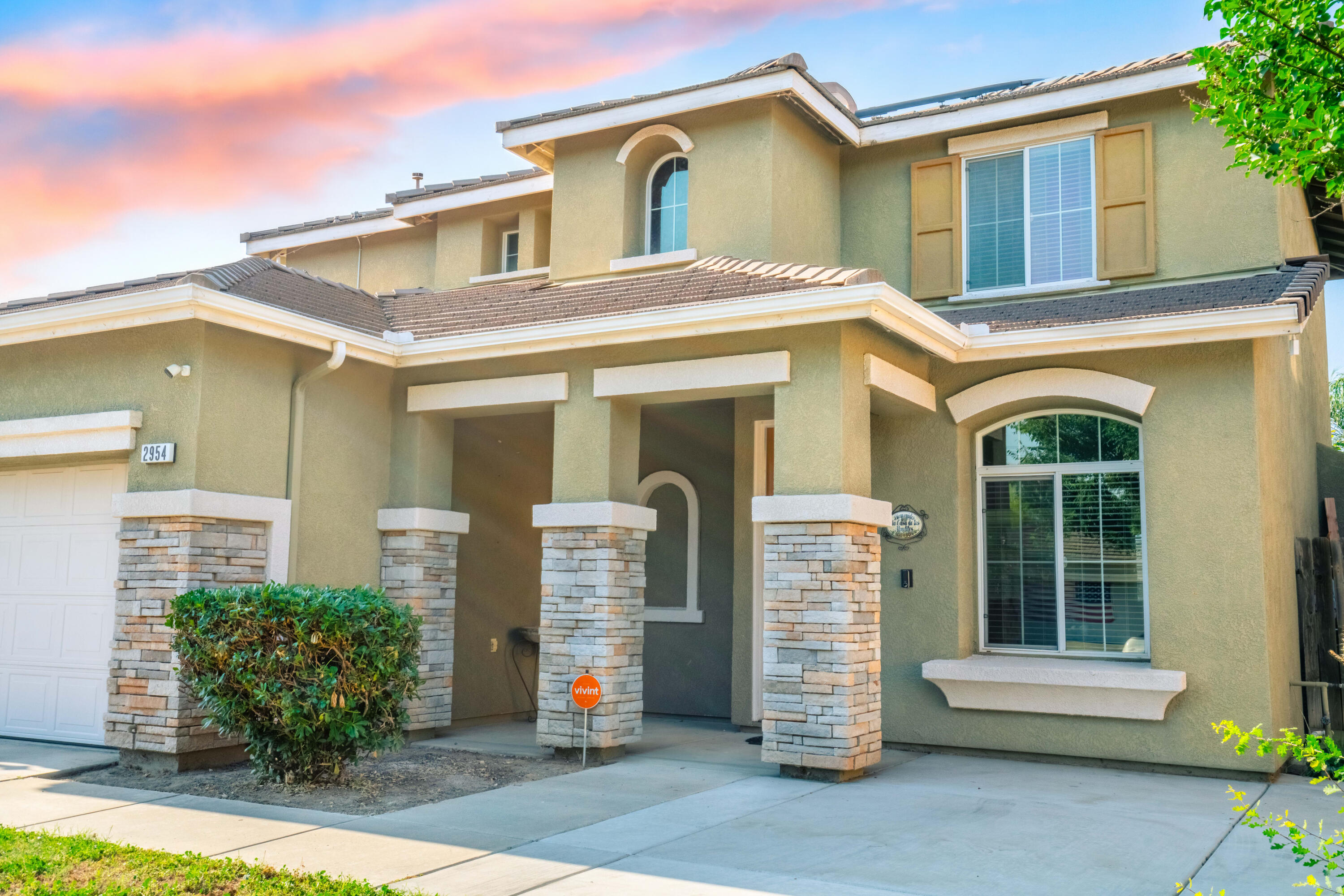2954 W Delta Ave, Visalia, CA 93291