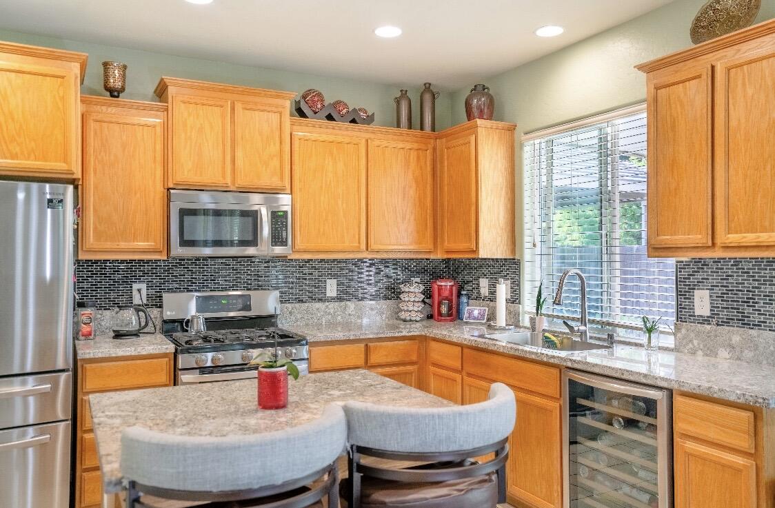 2954 W Delta Ave, Visalia, CA 93291