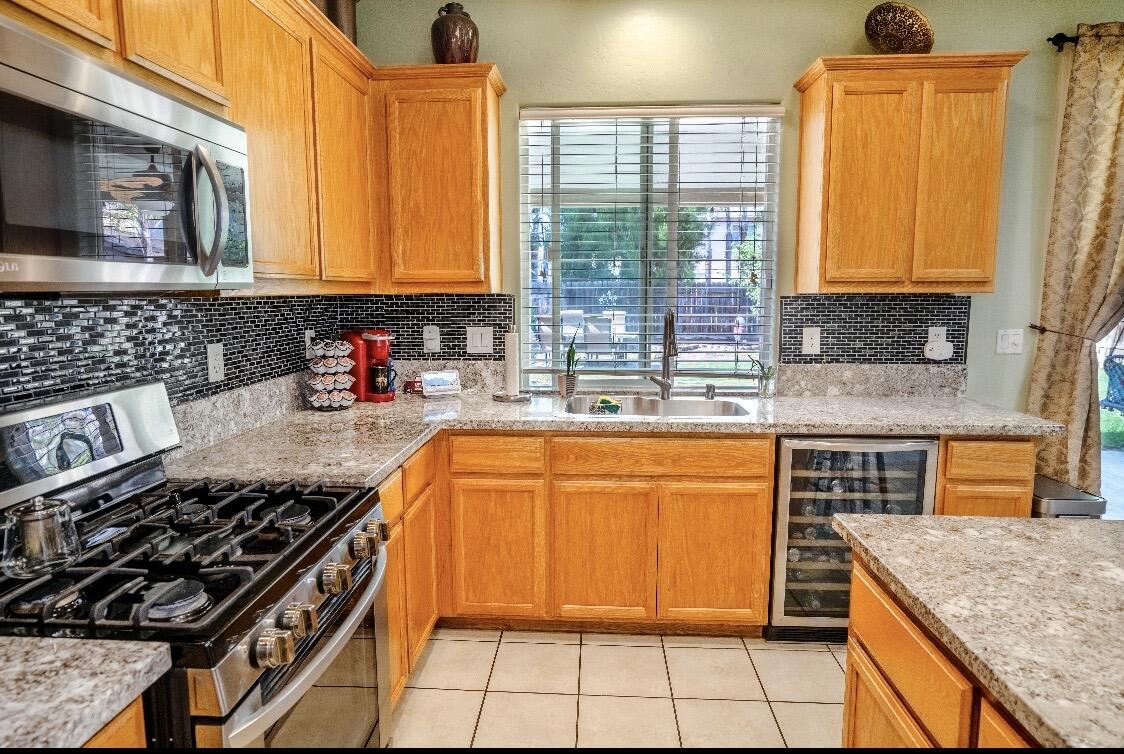 2954 W Delta Ave, Visalia, CA 93291