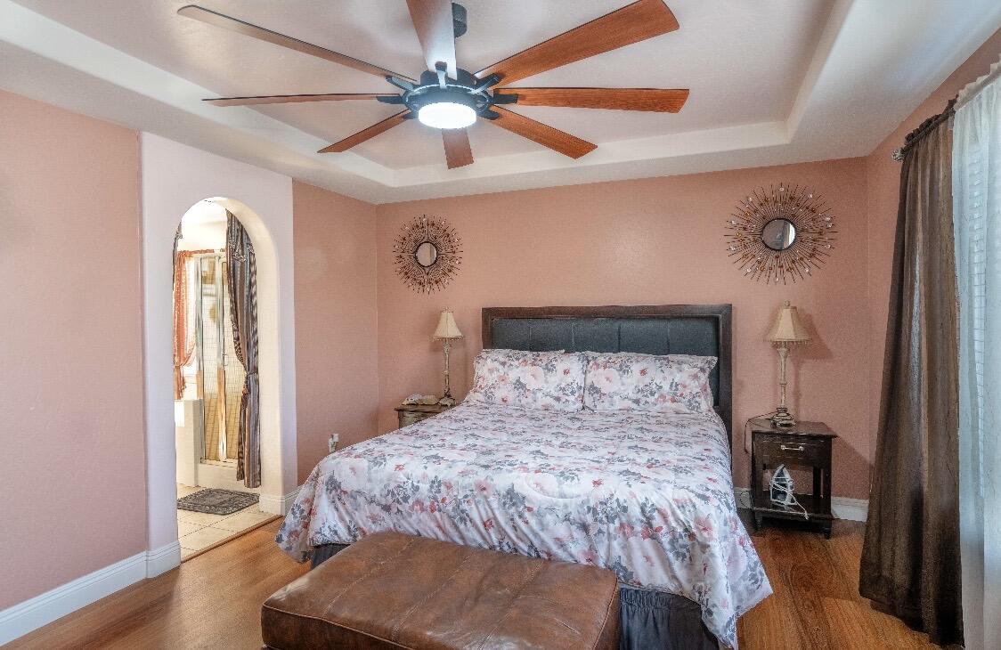 2954 W Delta Ave, Visalia, CA 93291