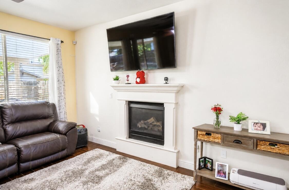 2954 W Delta Ave, Visalia, CA 93291