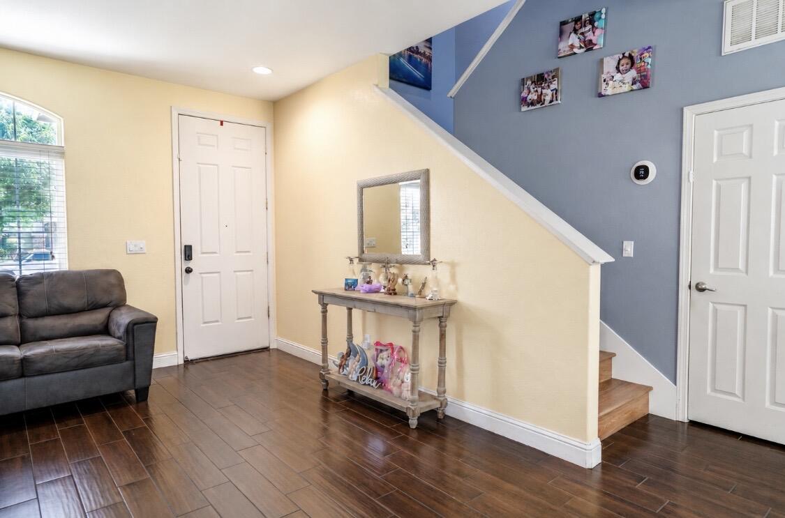 2954 W Delta Ave, Visalia, CA 93291