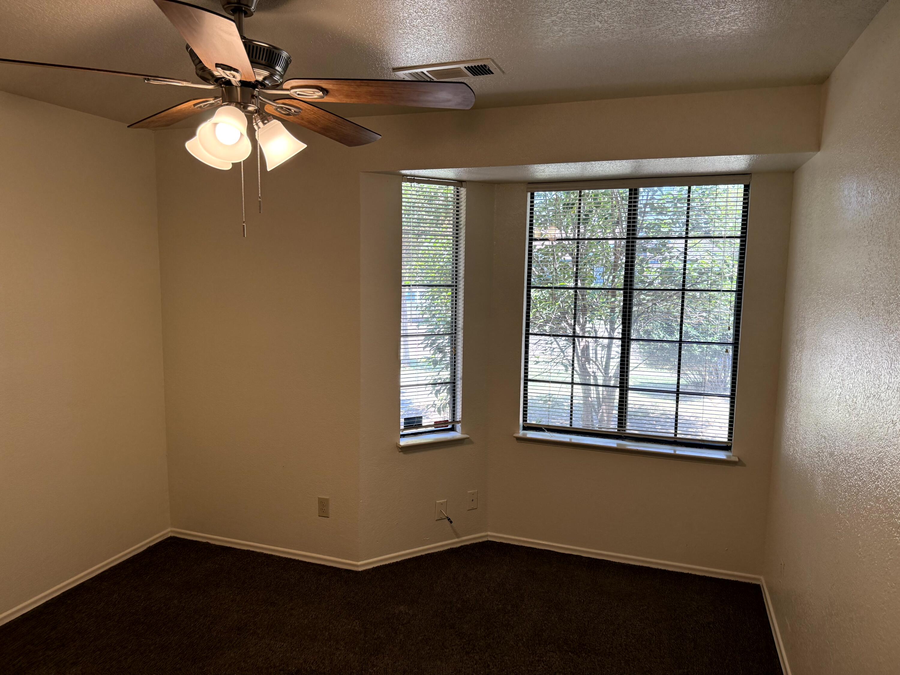 1765 E Sandalwood Ave, Tulare, CA 93274