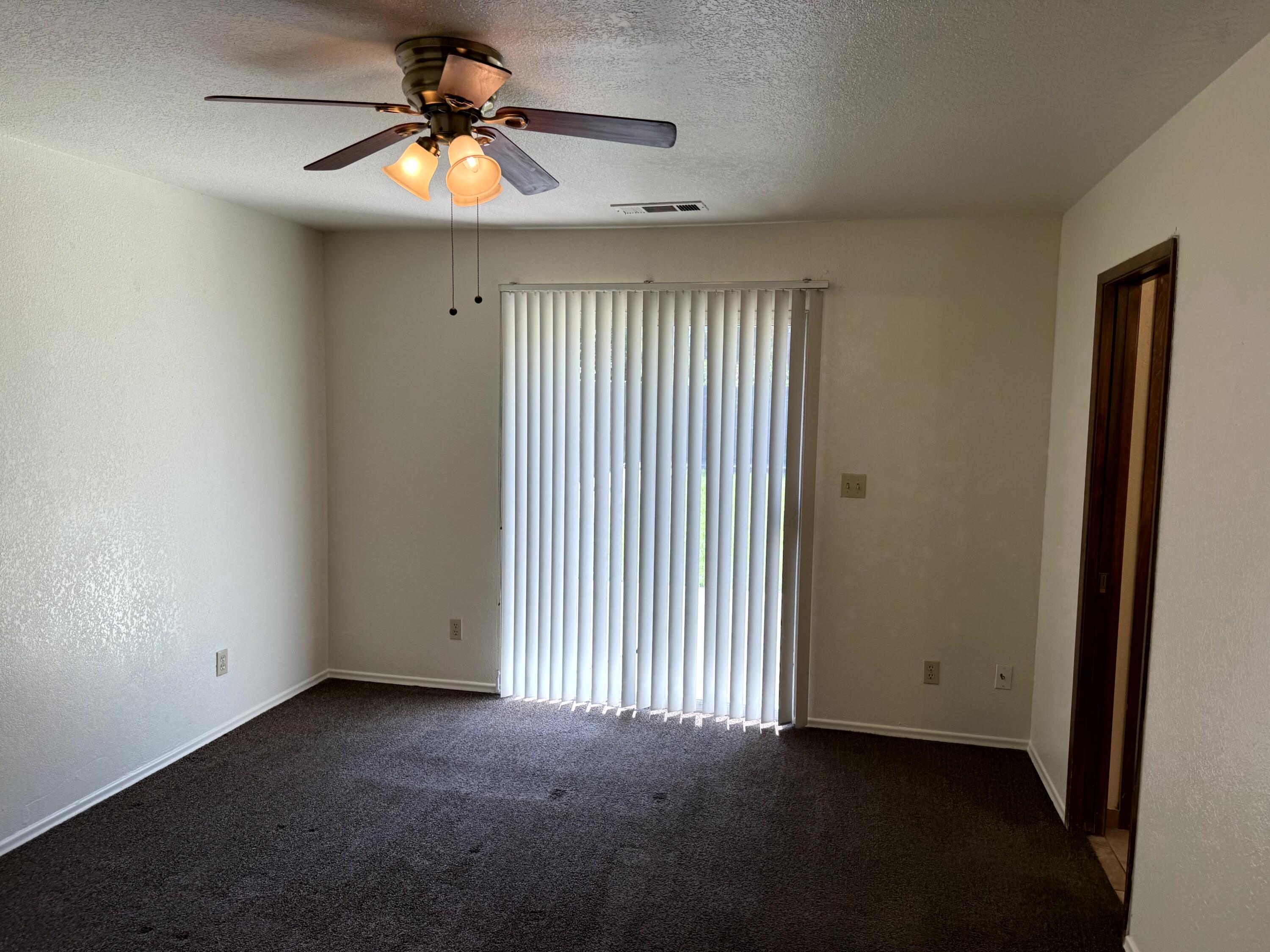 1765 E Sandalwood Ave, Tulare, CA 93274
