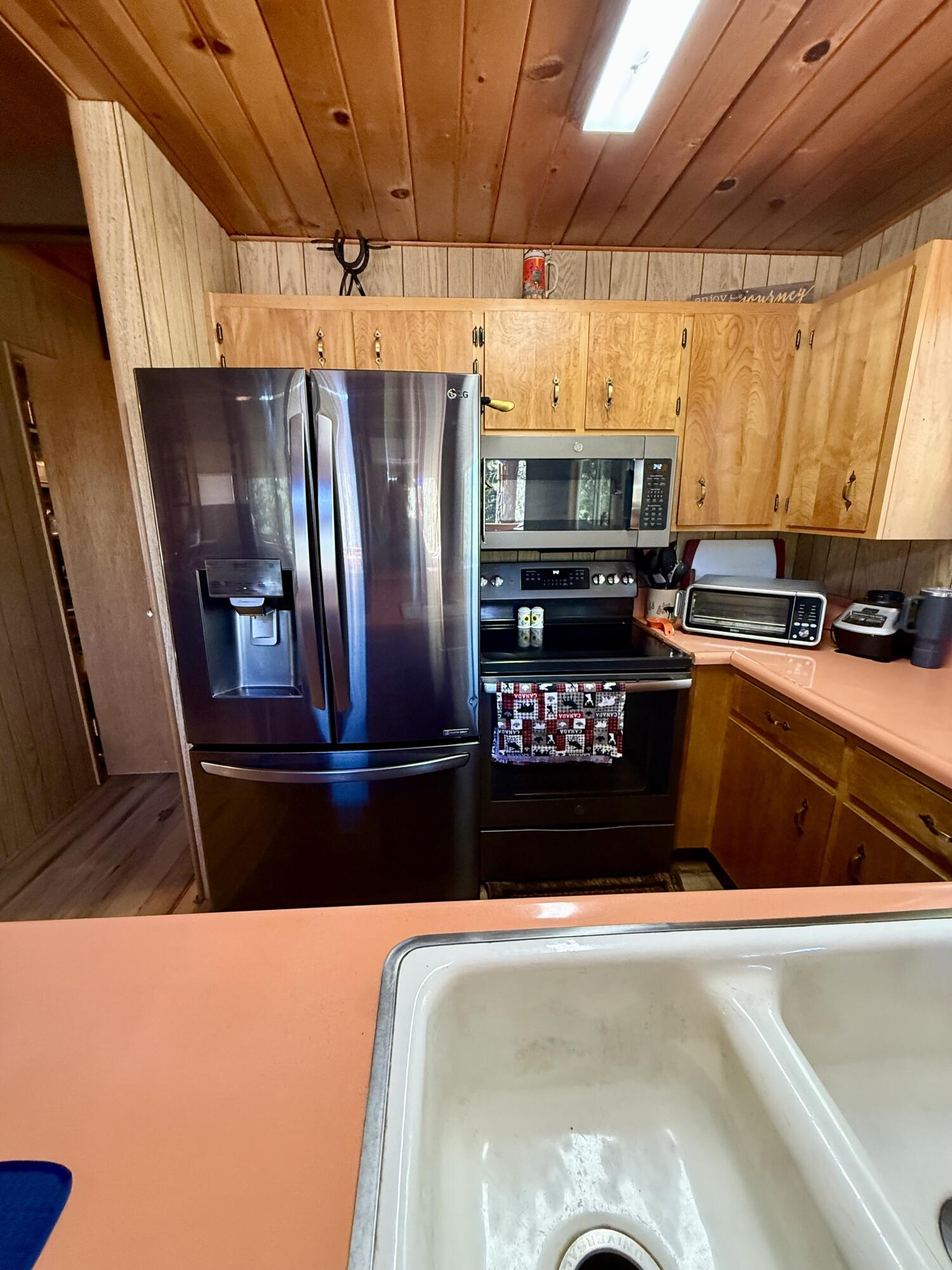 57603 Crest Drive, Springville, CA 93265