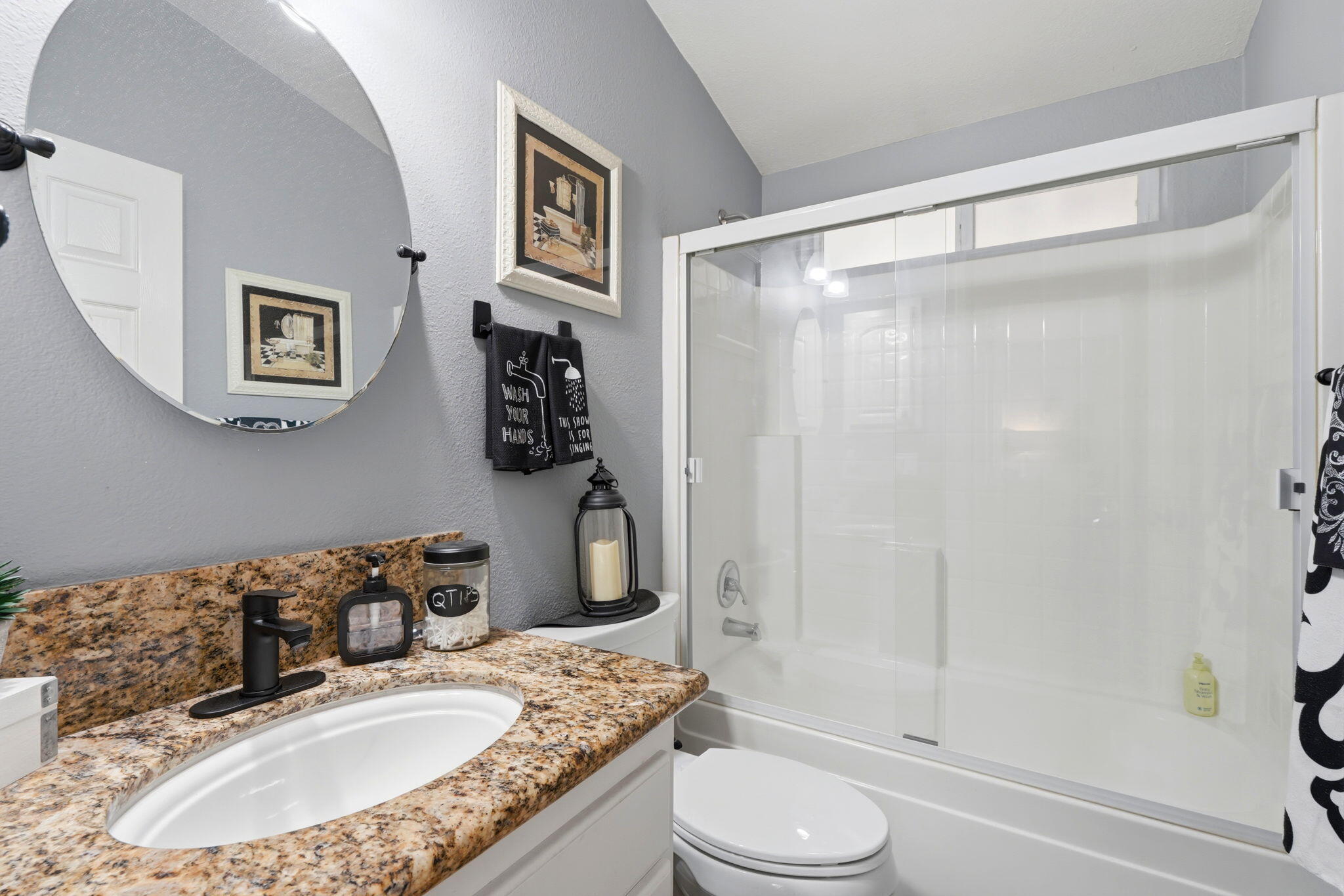4715 S Verde Vista St, Visalia, CA 93277