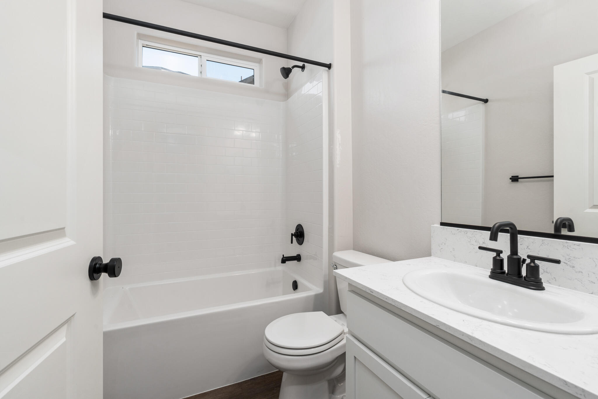 684 S Plum St, Dinuba, CA 93618