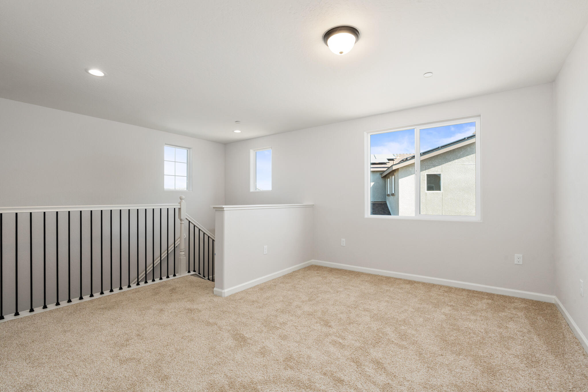 684 S Plum St, Dinuba, CA 93618