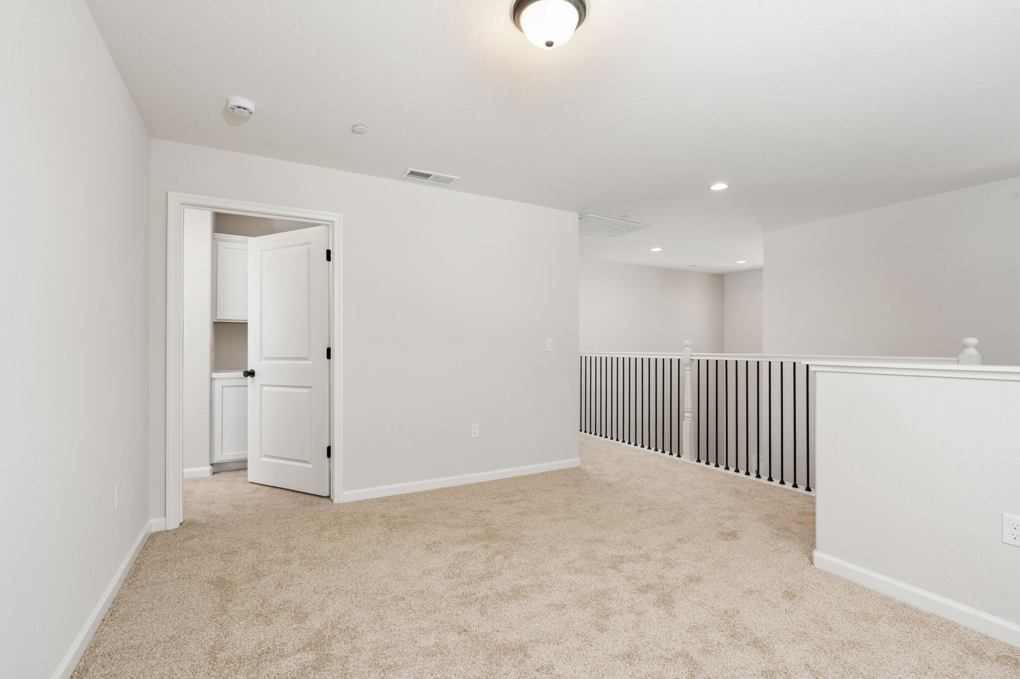 684 S Plum St, Dinuba, CA 93618