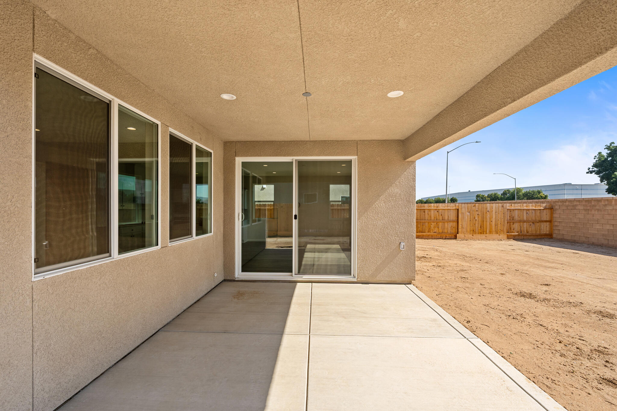 684 S Plum St, Dinuba, CA 93618
