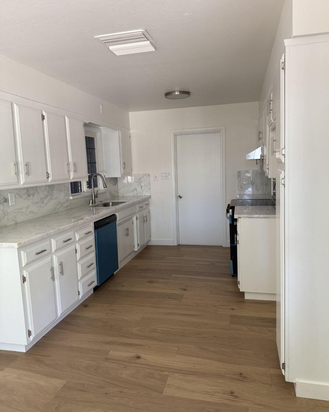 18 N Byron Dr, Lemoore, CA 93245