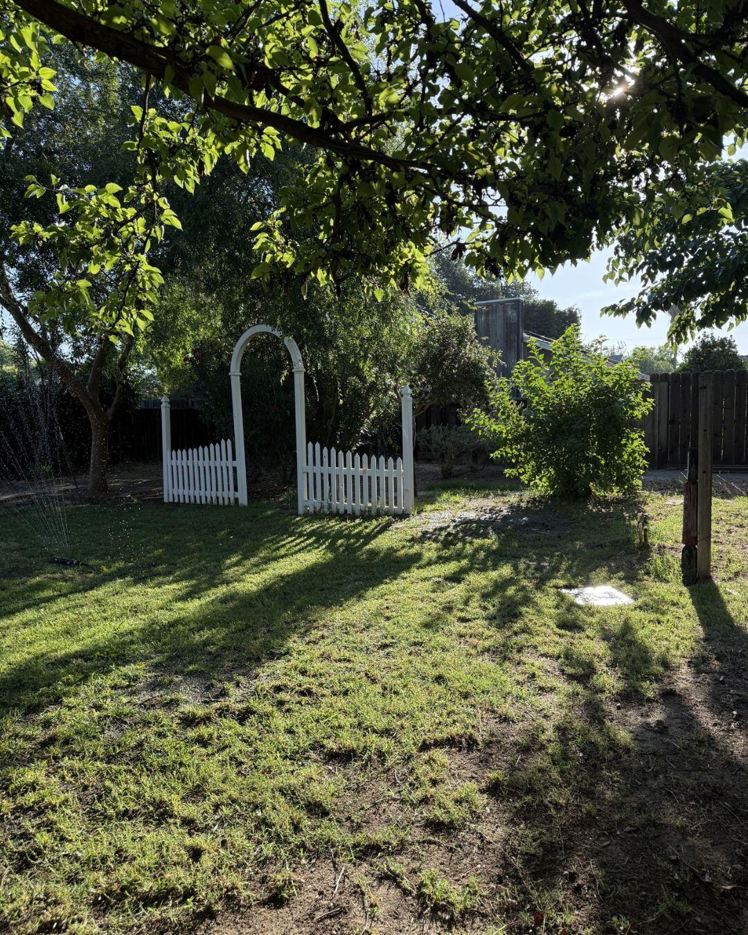 18 N Byron Dr, Lemoore, CA 93245
