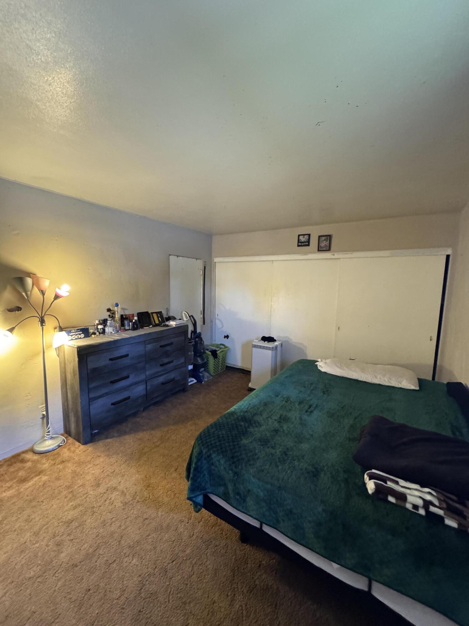 704 N Floral St, Visalia, CA 93291