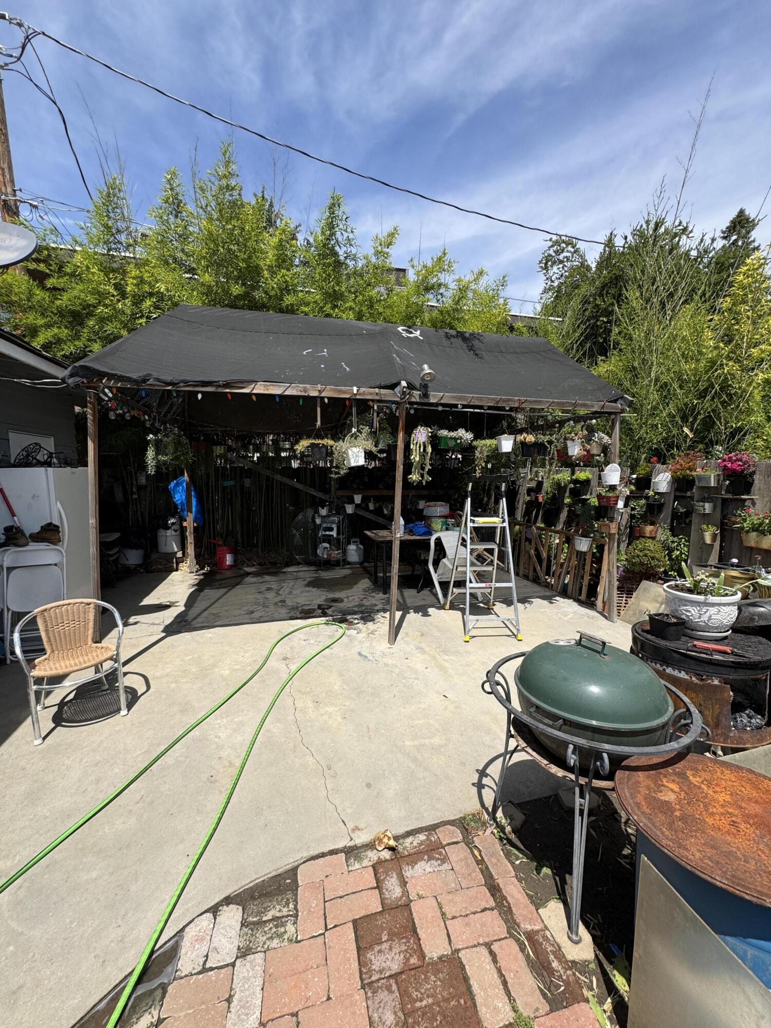 704 N Floral St, Visalia, CA 93291