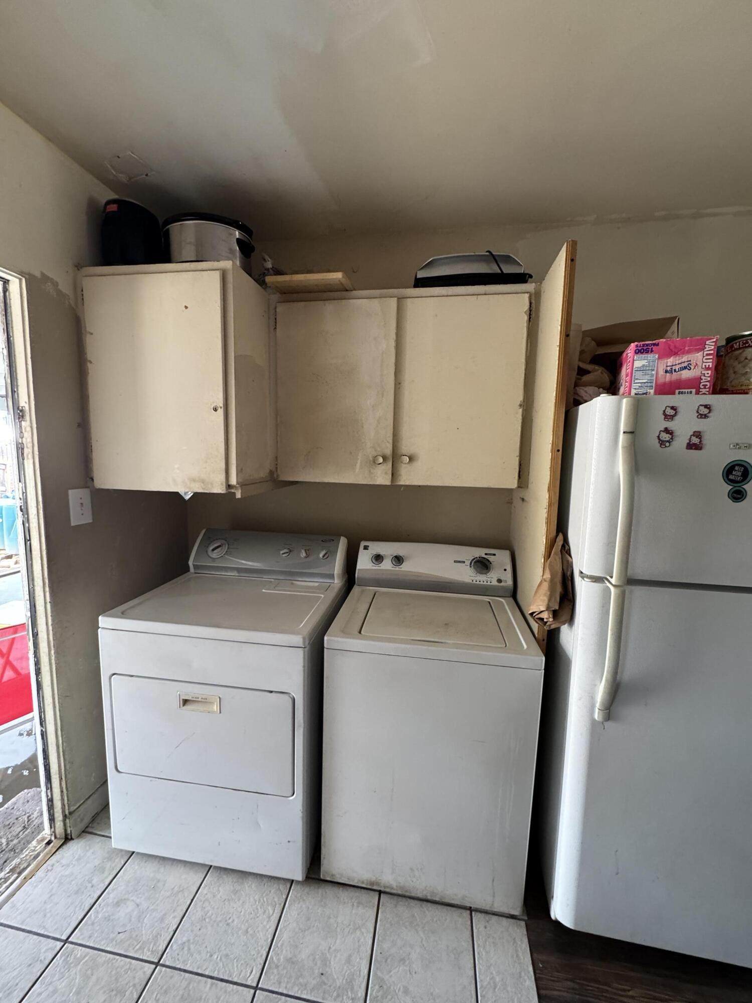704 N Floral St, Visalia, CA 93291