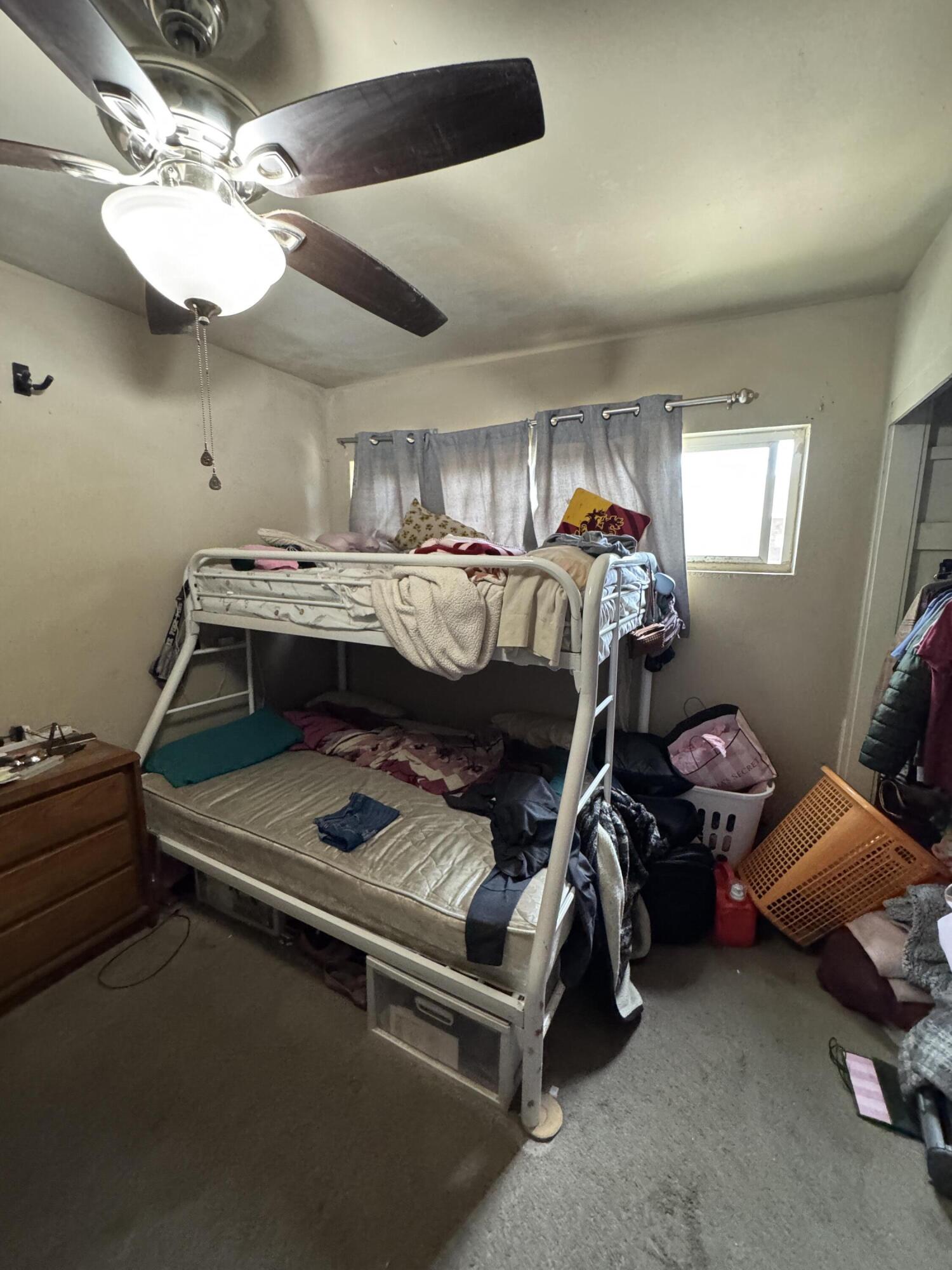 704 N Floral St, Visalia, CA 93291