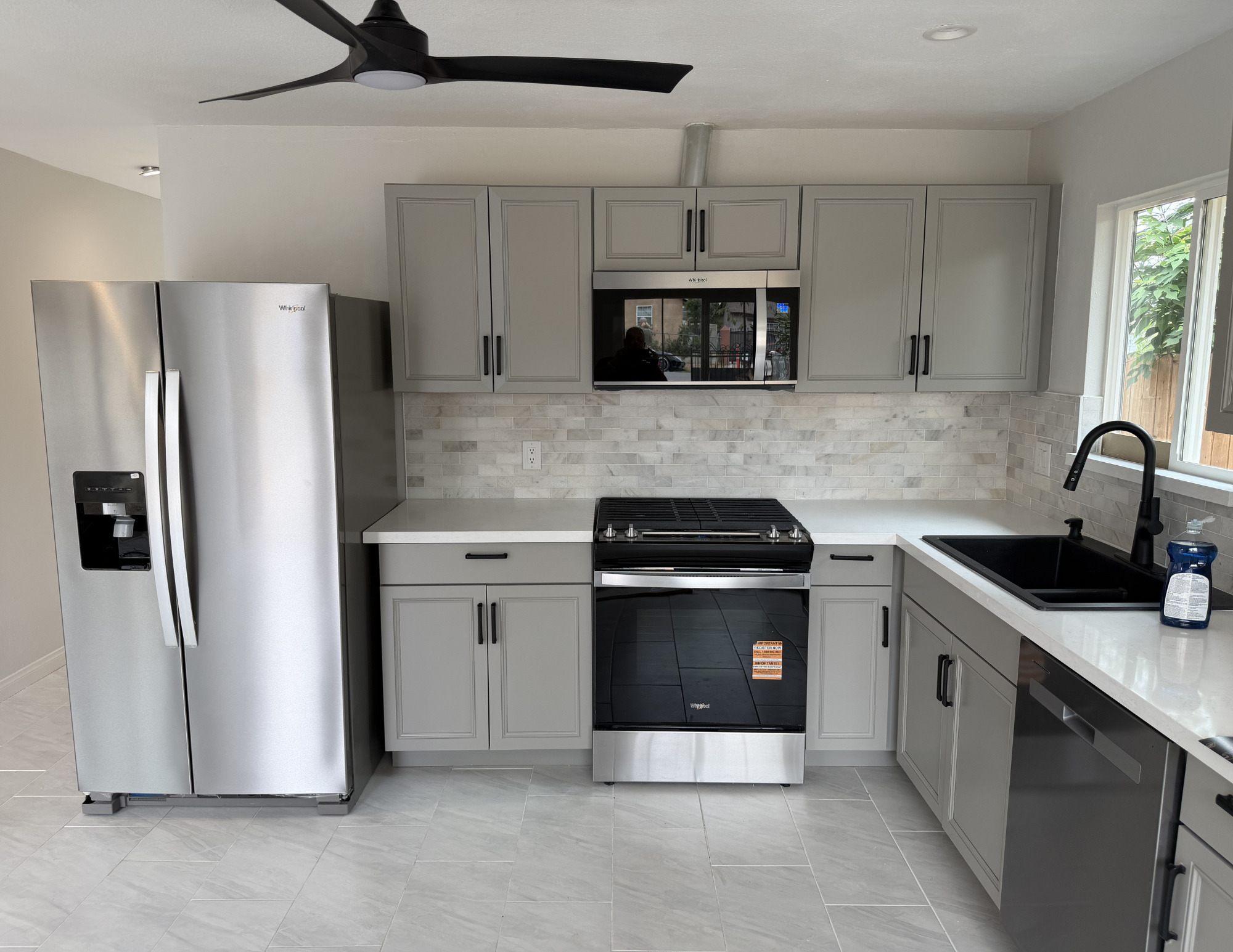 925 Jeffrey St, Bakersfield, CA 93305