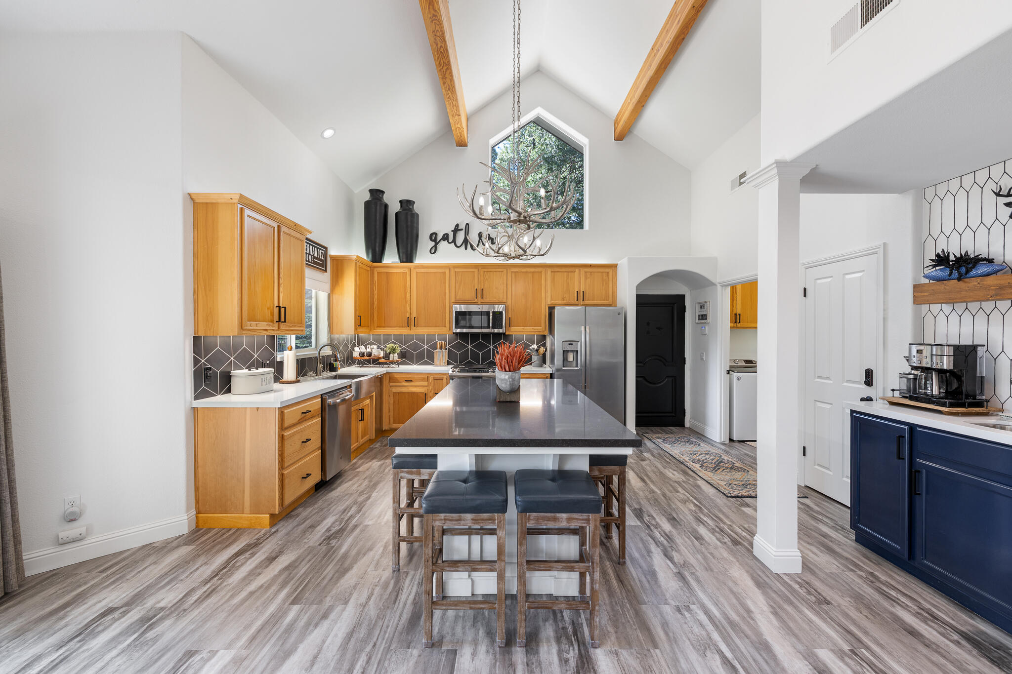 39928 Yellow Lupin Ln, Shaver Lake, CA 93664
