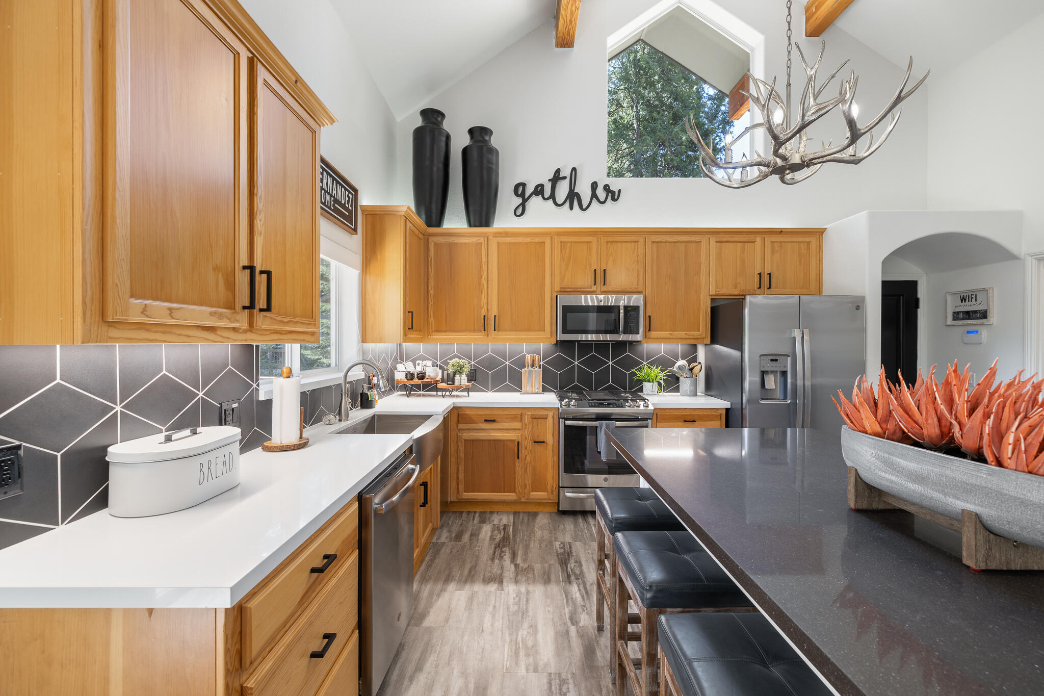 39928 Yellow Lupin Ln, Shaver Lake, CA 93664
