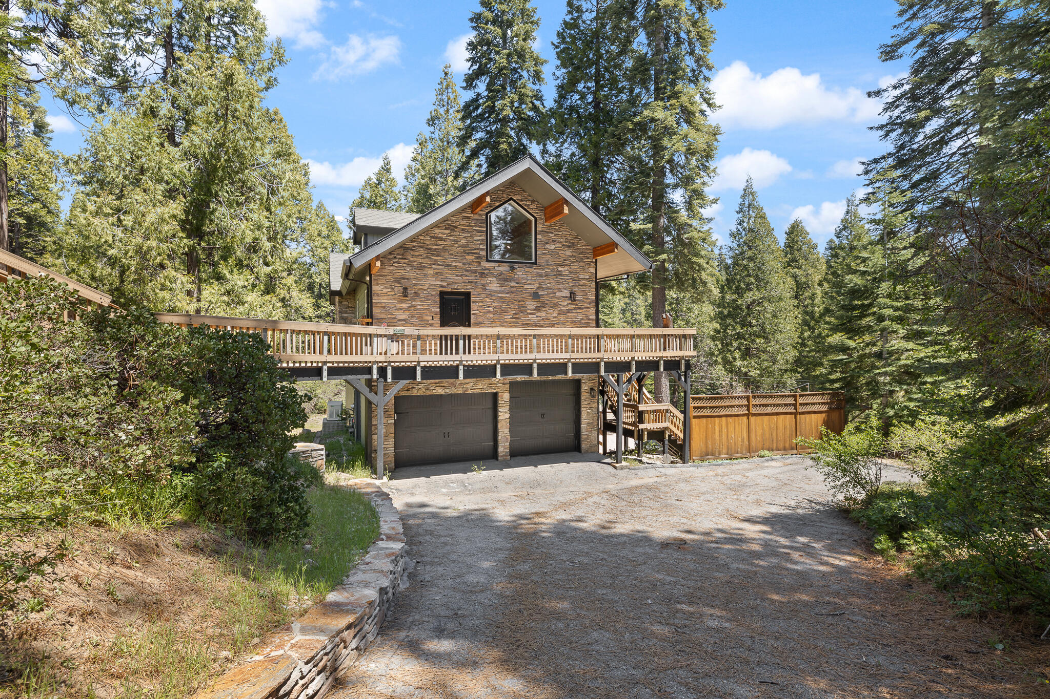 39928 Yellow Lupin Ln, Shaver Lake, CA 93664