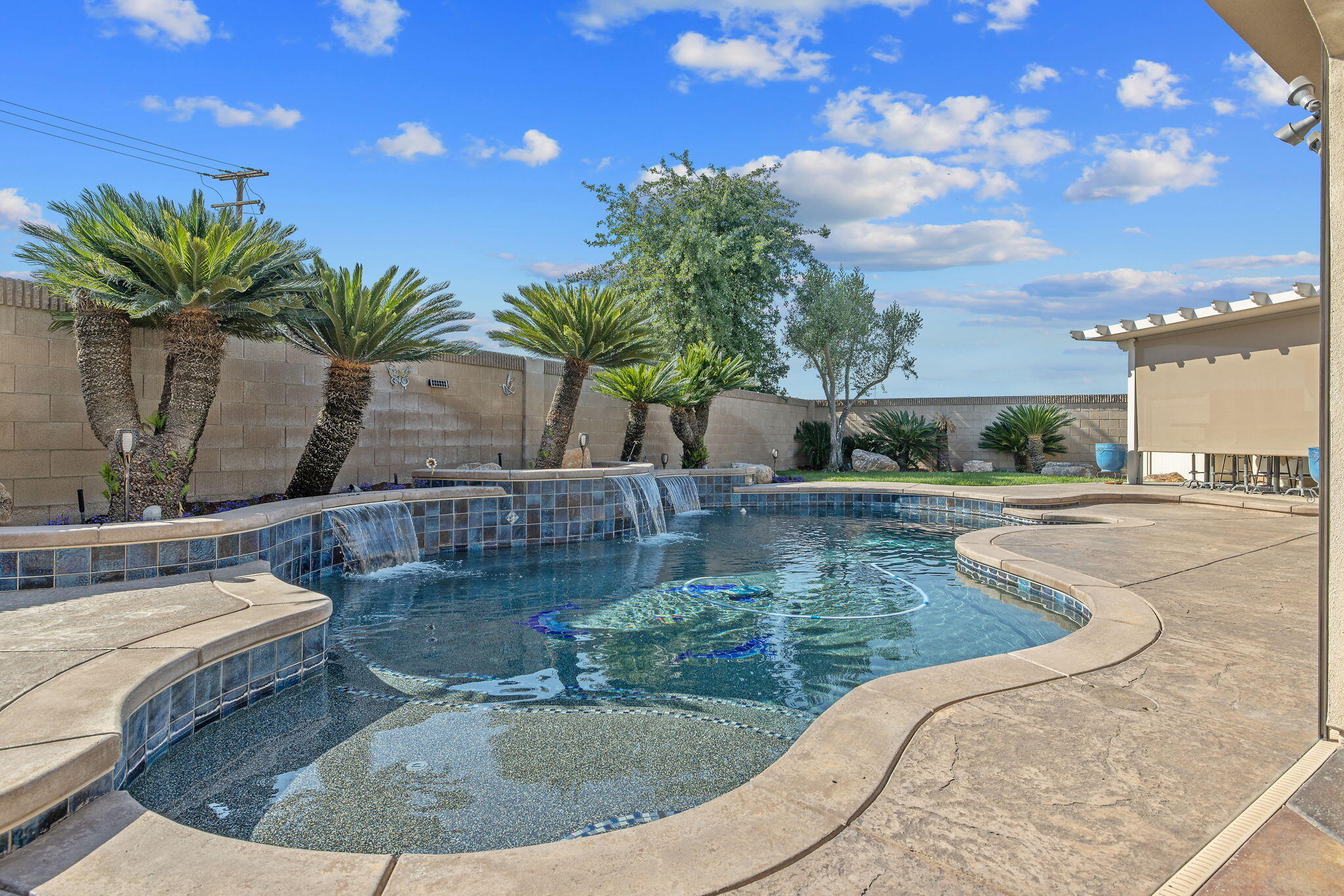 382 Hemmingway Ct, Tulare, CA 93274