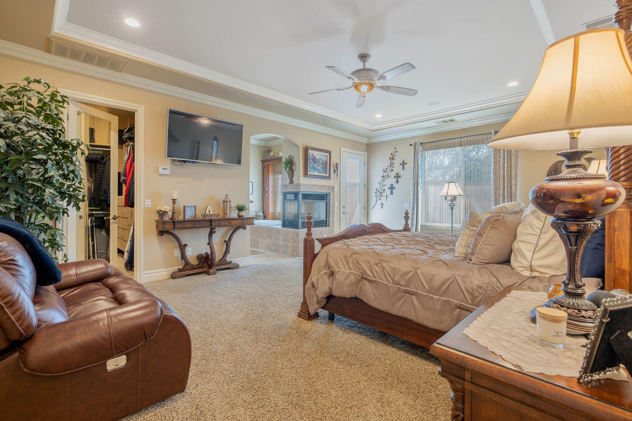 382 Hemmingway Ct, Tulare, CA 93274