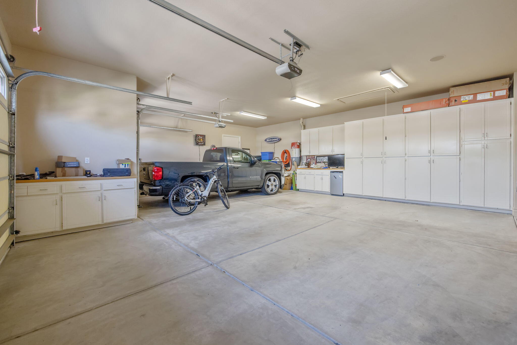 382 Hemmingway Ct, Tulare, CA 93274