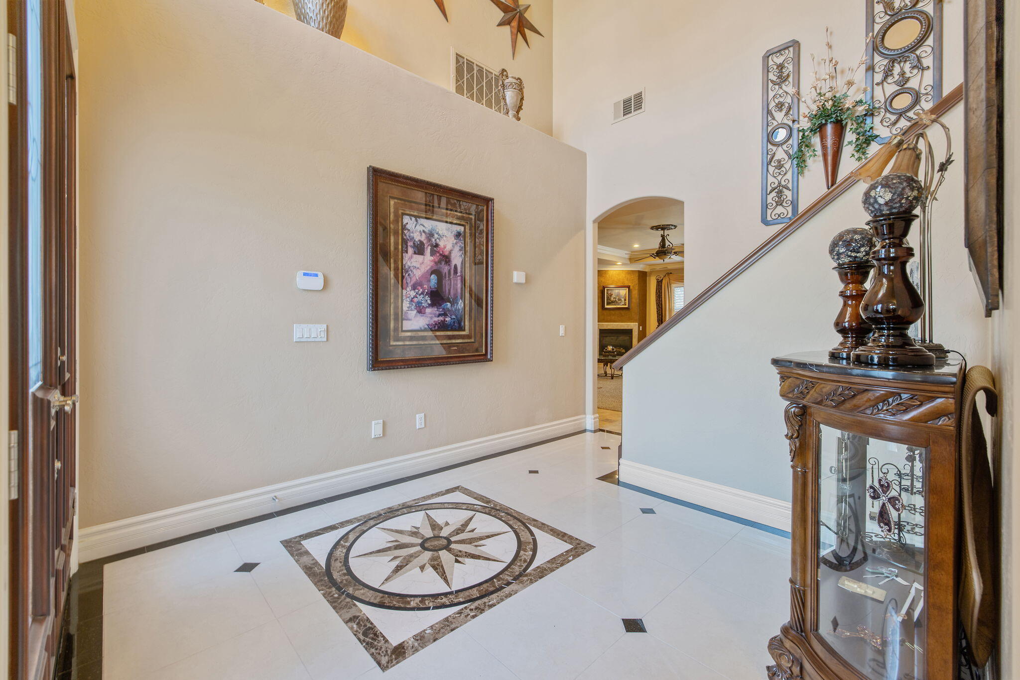 382 Hemmingway Ct, Tulare, CA 93274