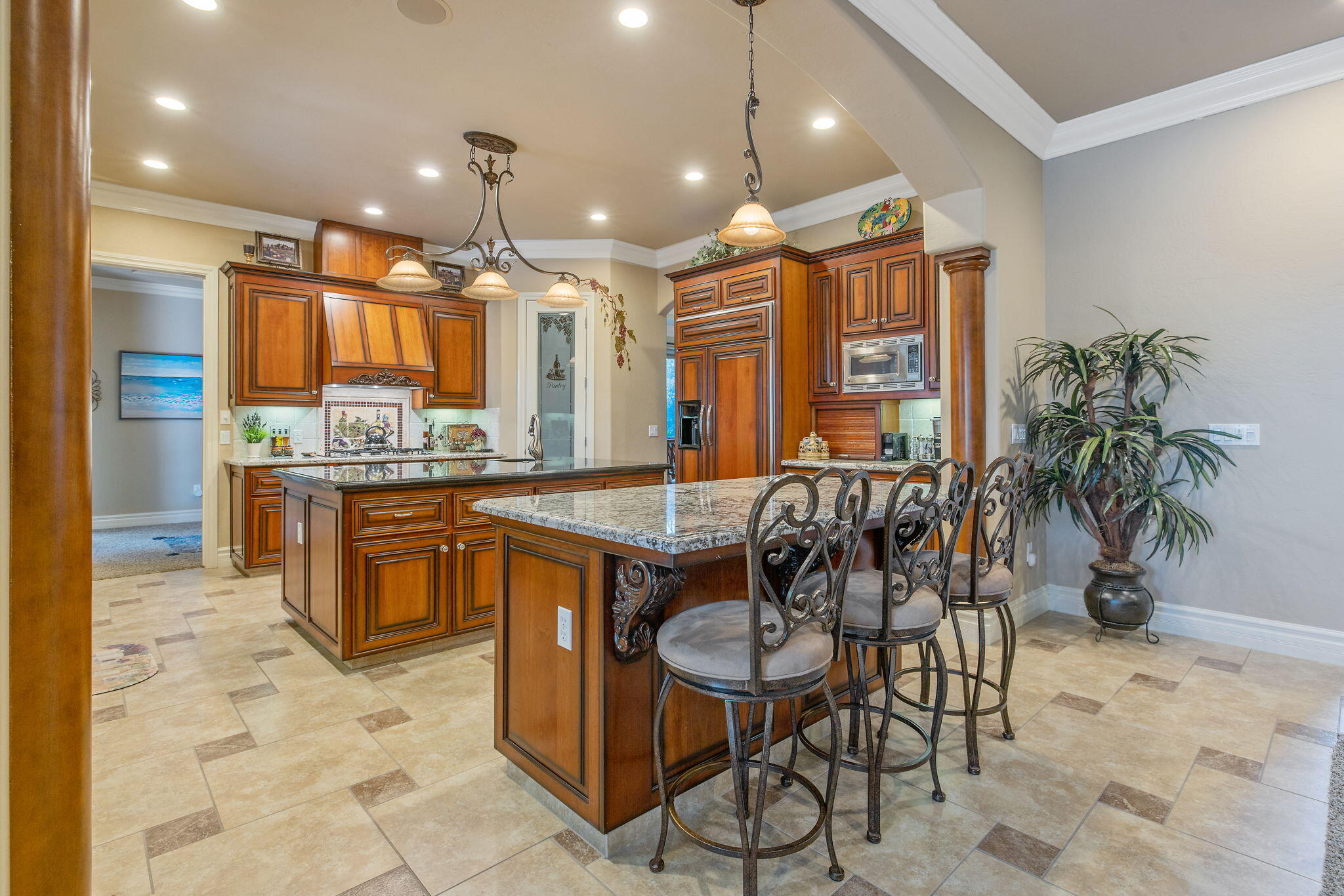382 Hemmingway Ct, Tulare, CA 93274
