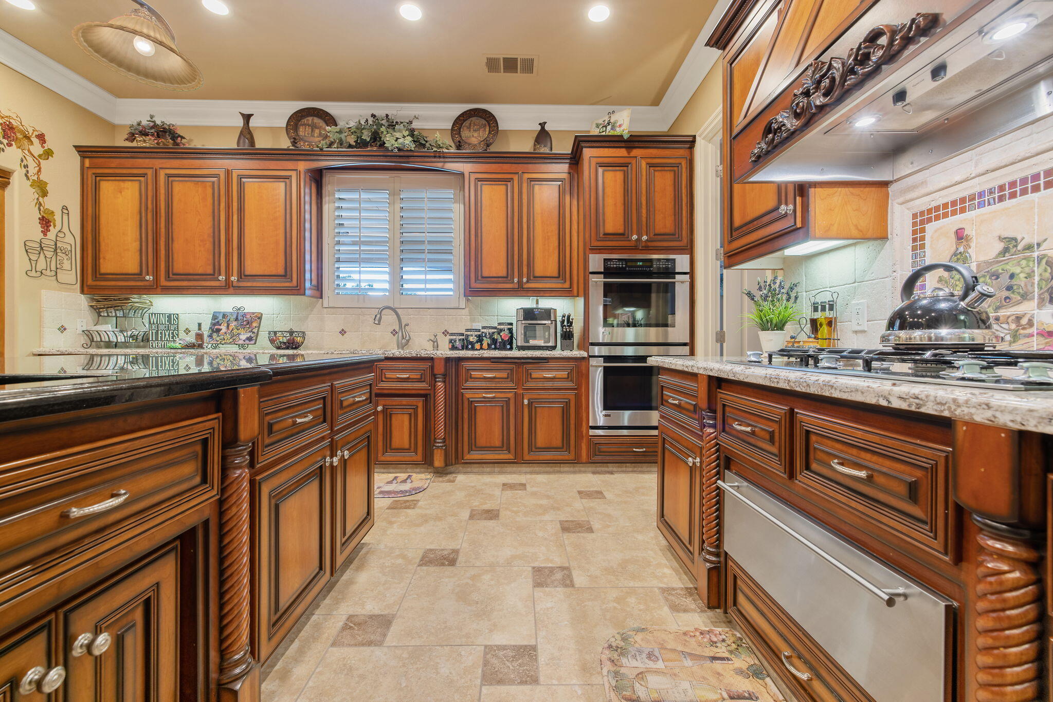 382 Hemmingway Ct, Tulare, CA 93274