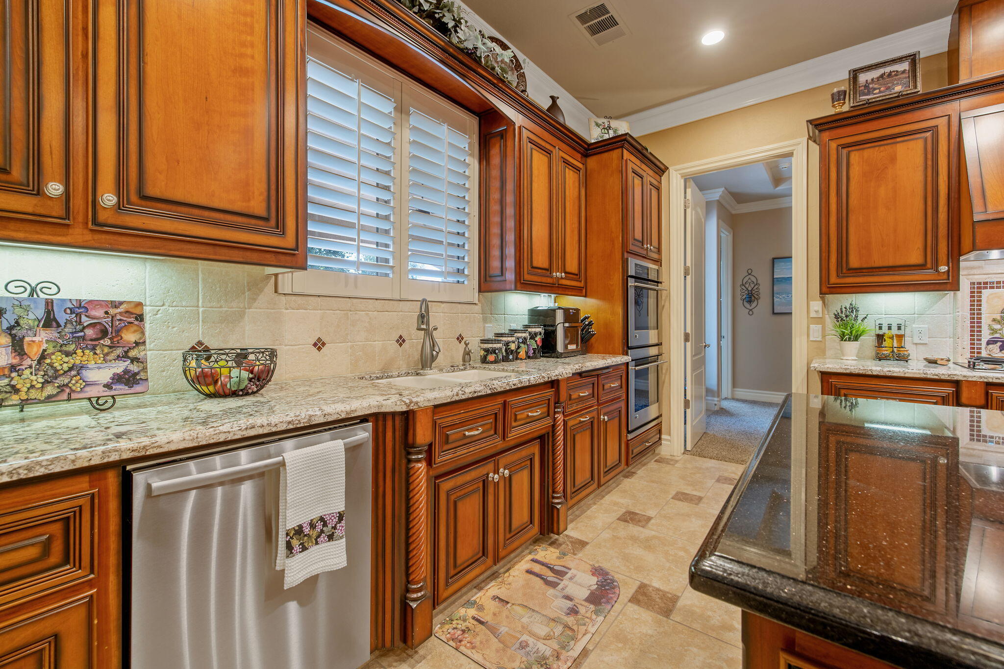 382 Hemmingway Ct, Tulare, CA 93274
