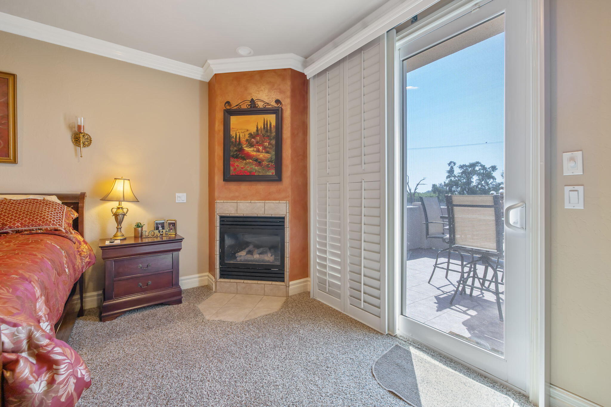 382 Hemmingway Ct, Tulare, CA 93274