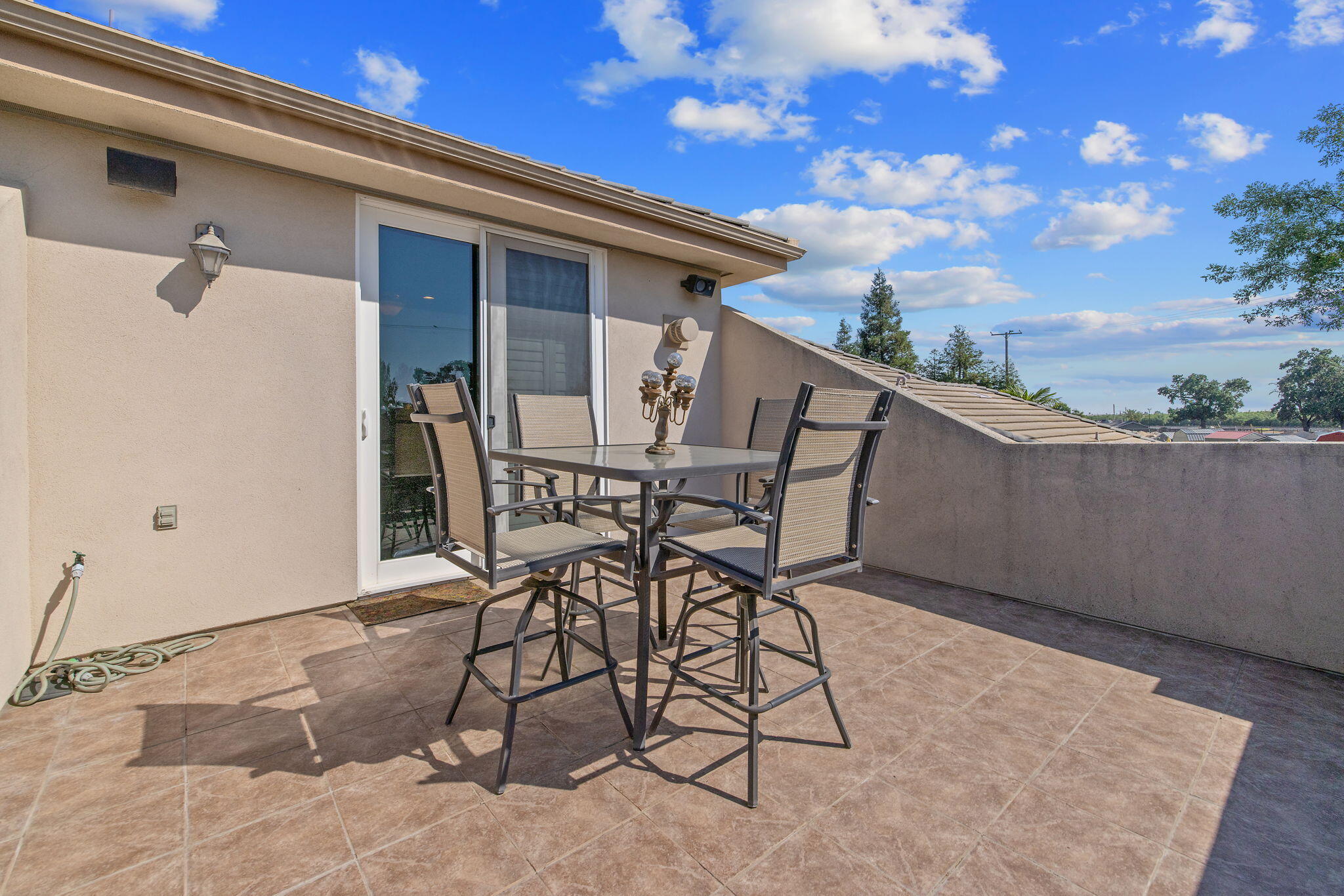 382 Hemmingway Ct, Tulare, CA 93274