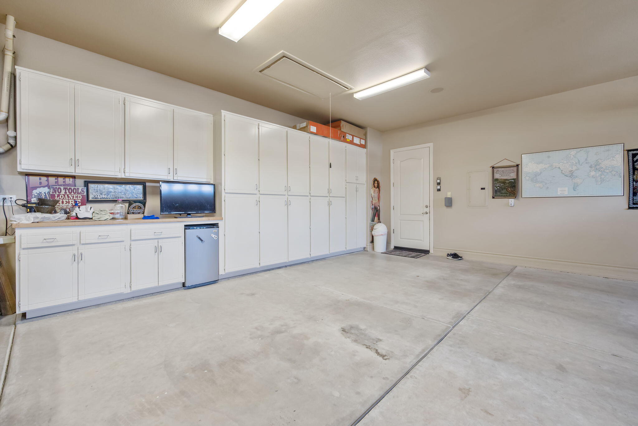 382 Hemmingway Ct, Tulare, CA 93274