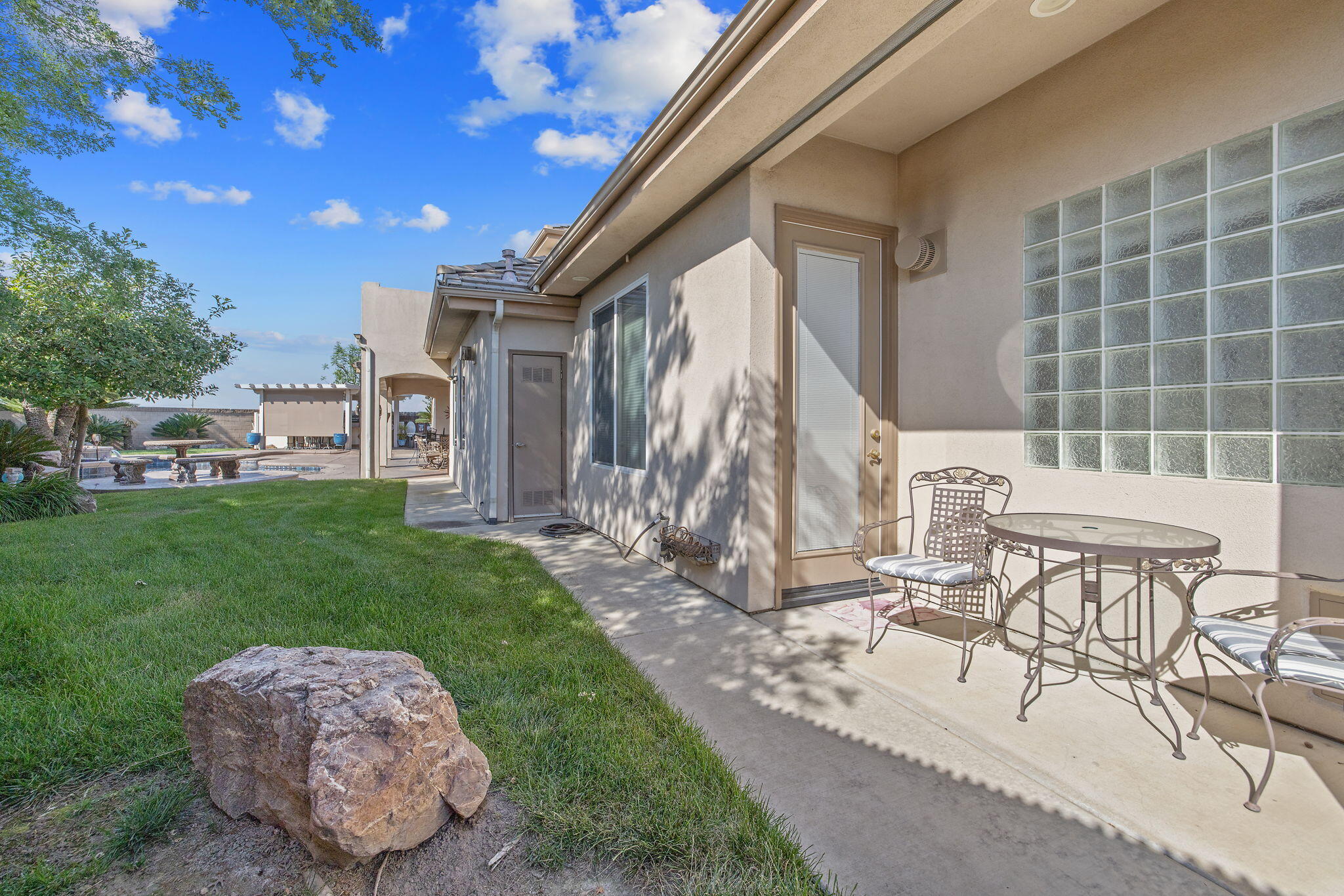 382 Hemmingway Ct, Tulare, CA 93274