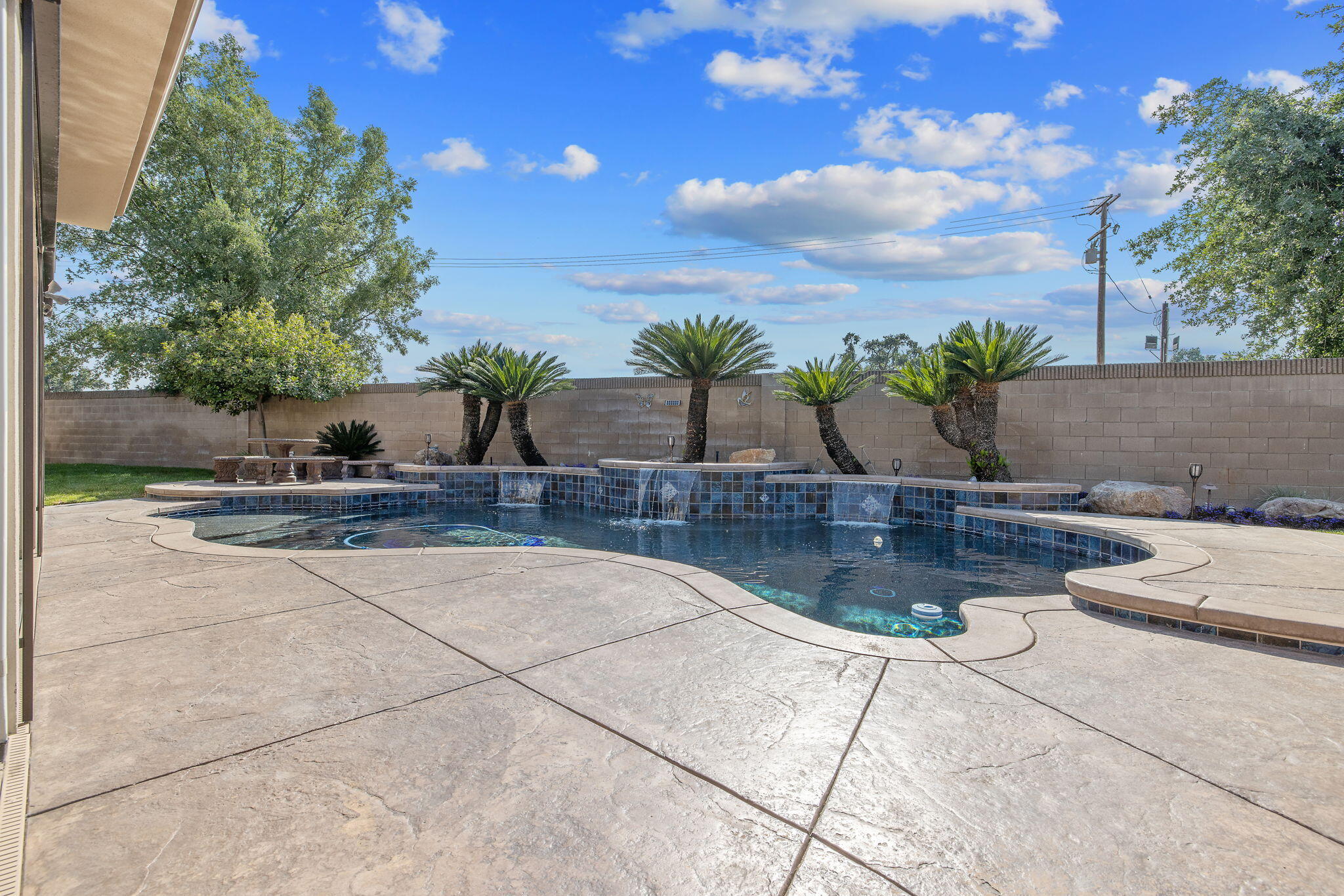 382 Hemmingway Ct, Tulare, CA 93274
