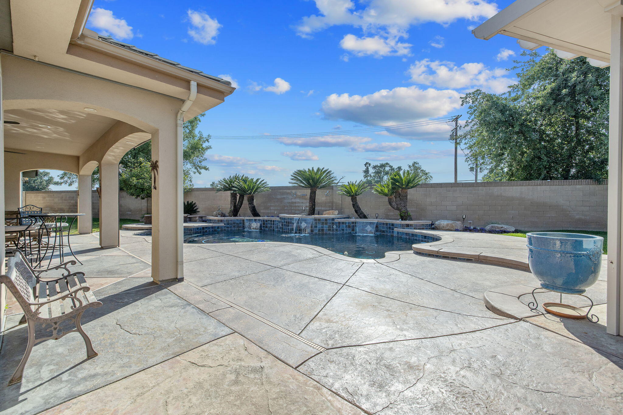 382 Hemmingway Ct, Tulare, CA 93274