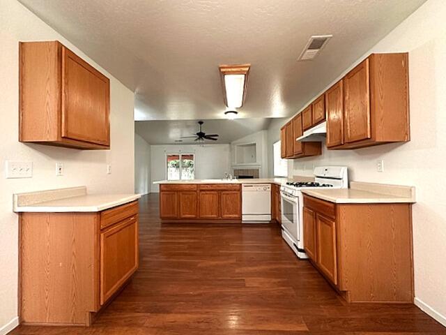 2863 W Prescott Ave, Visalia, CA 93291